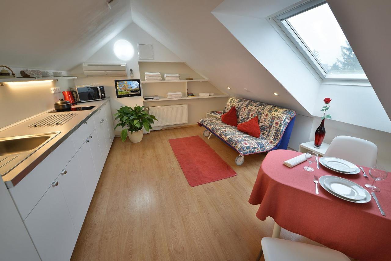 Aparthotel A. V.