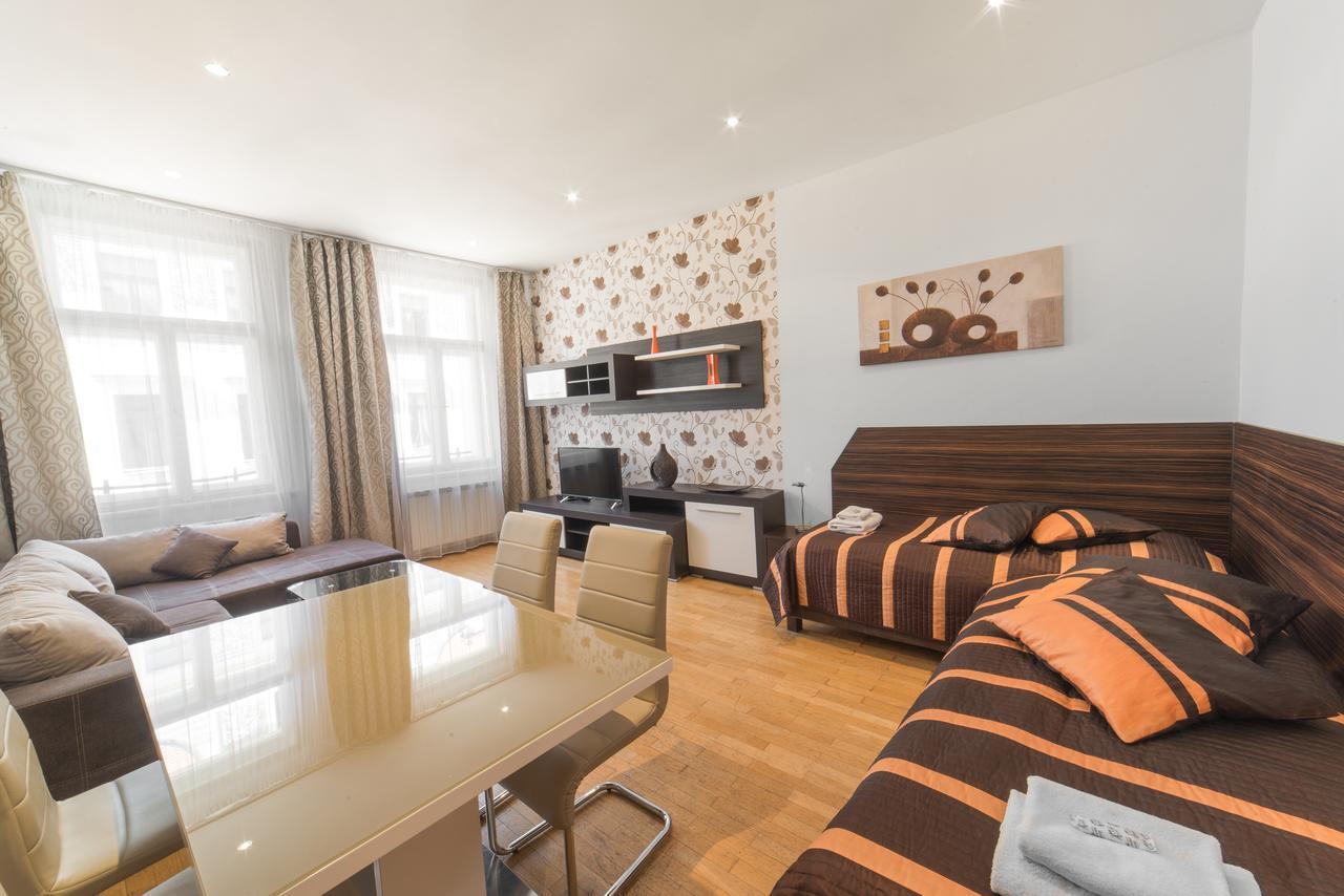 Saturn Apartments *