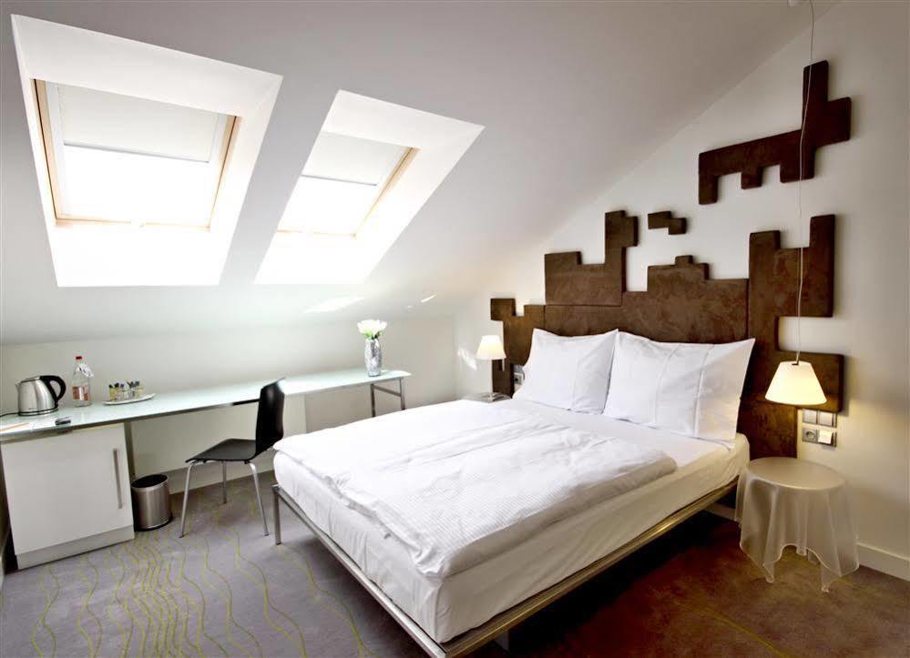 Pure White Hotel
