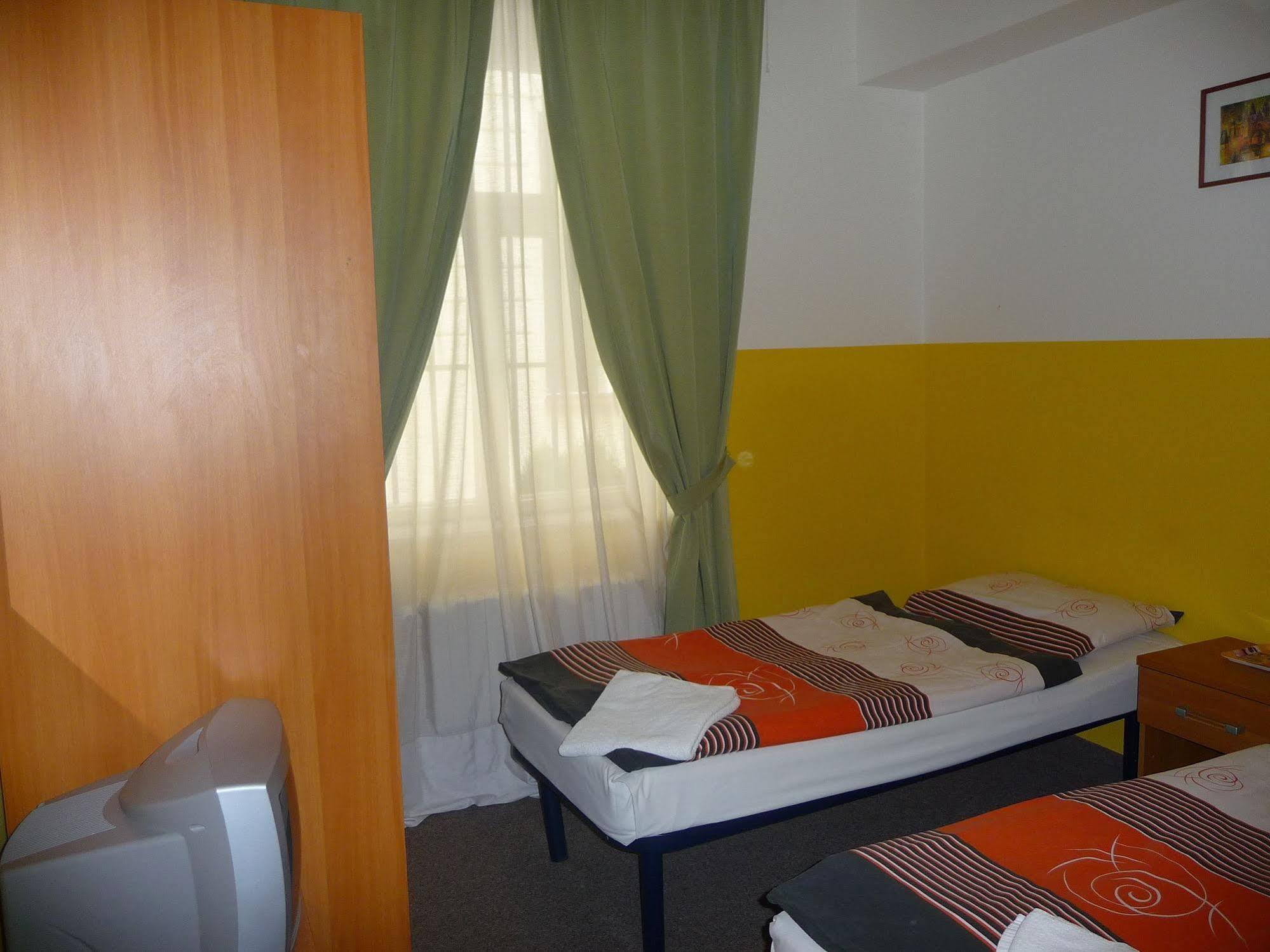 Center 2* Prag