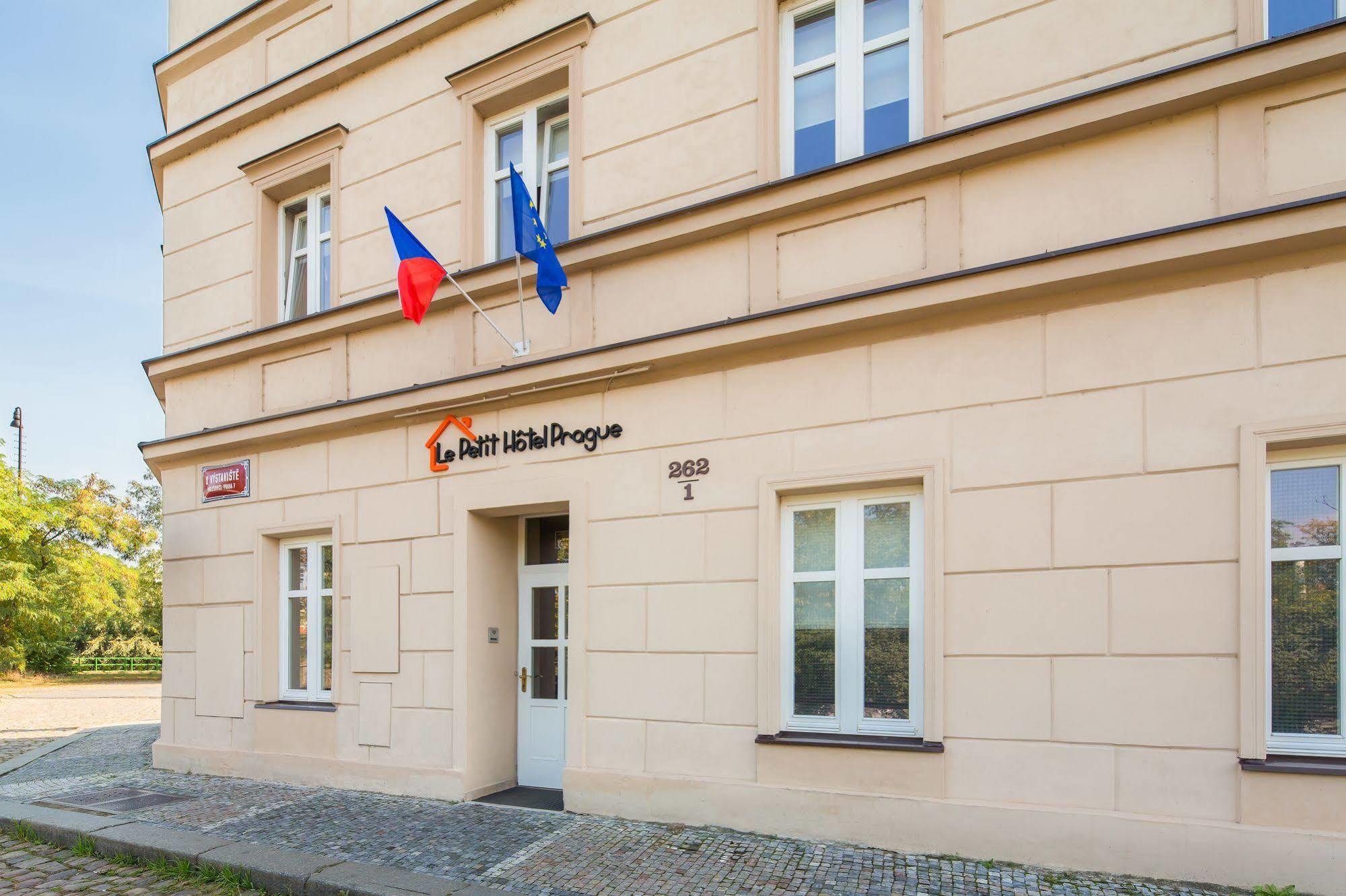 Le Petit 3* Prague