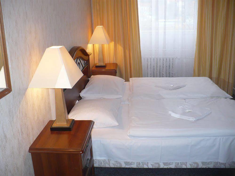 Hotel Bohemians 3*