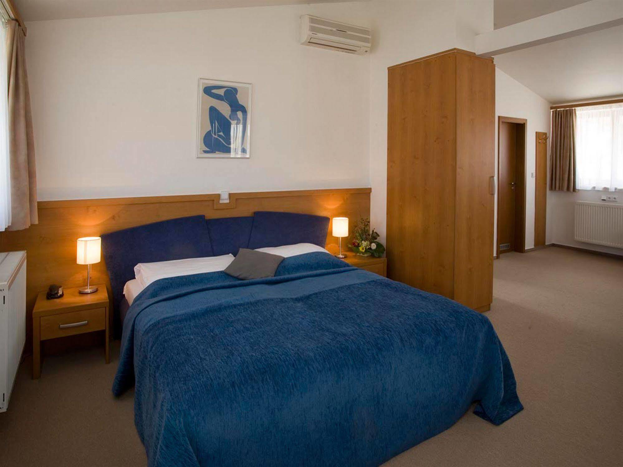 Ea Populus Otel 3*