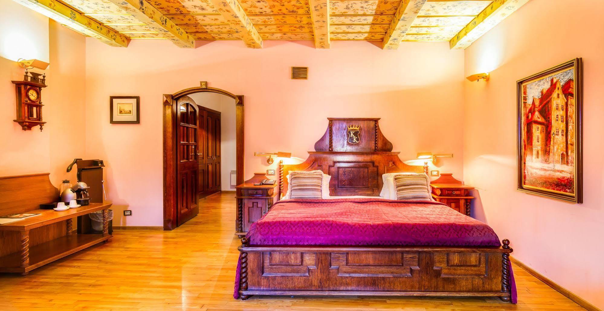 Hotel The King Charles 4*