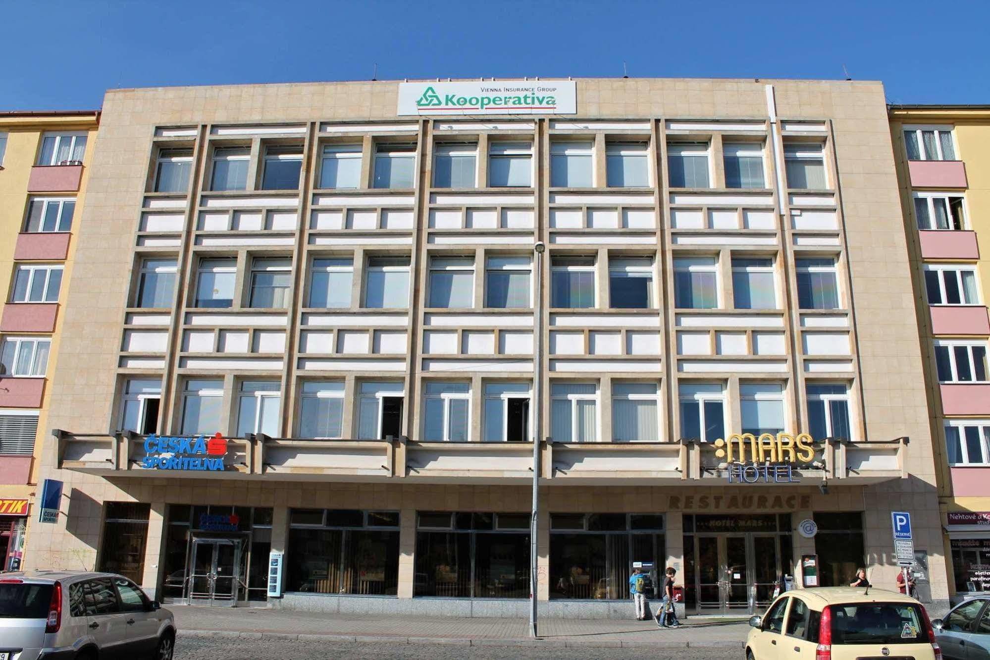 Mars Hotel