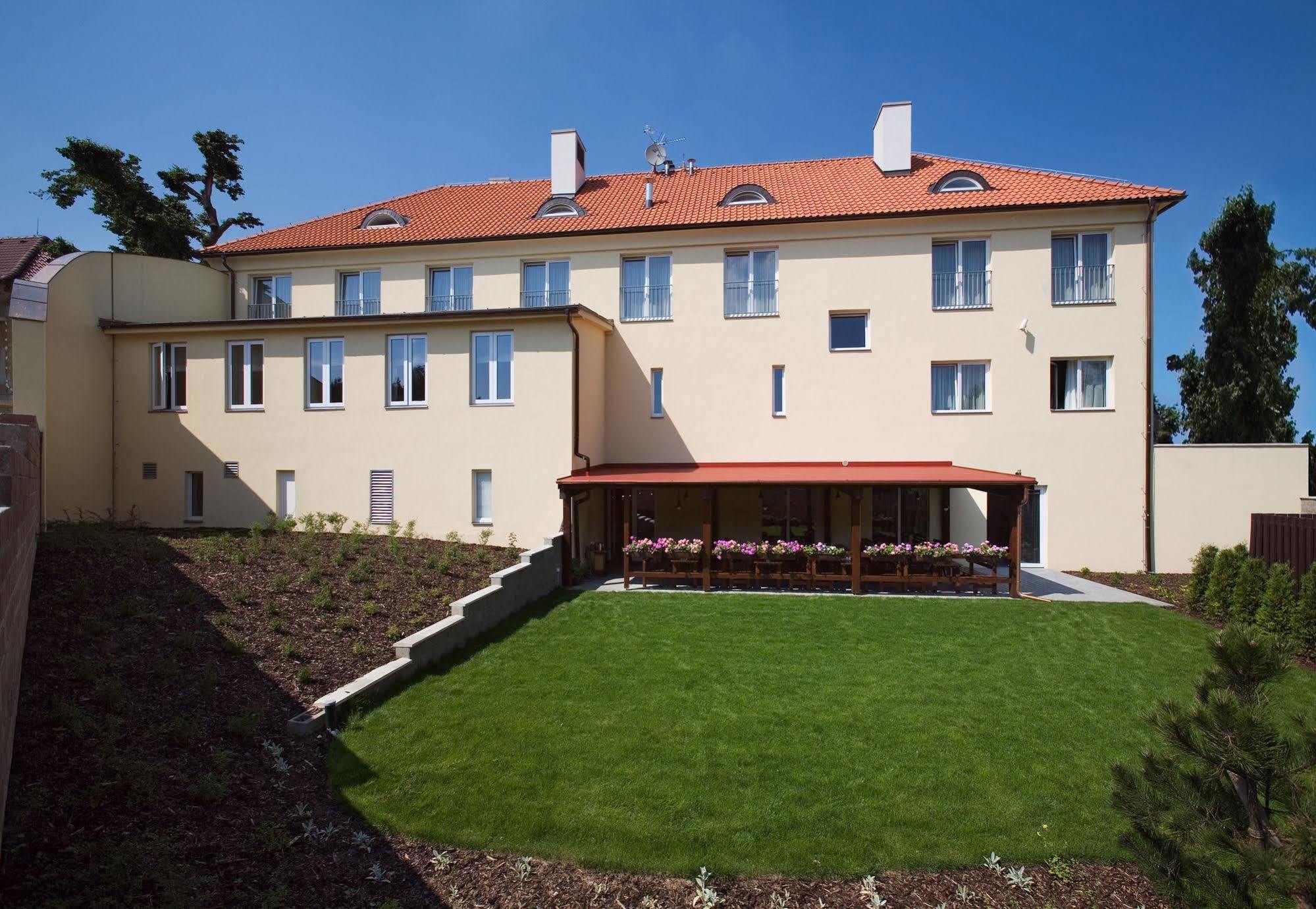 Dolce Hotel