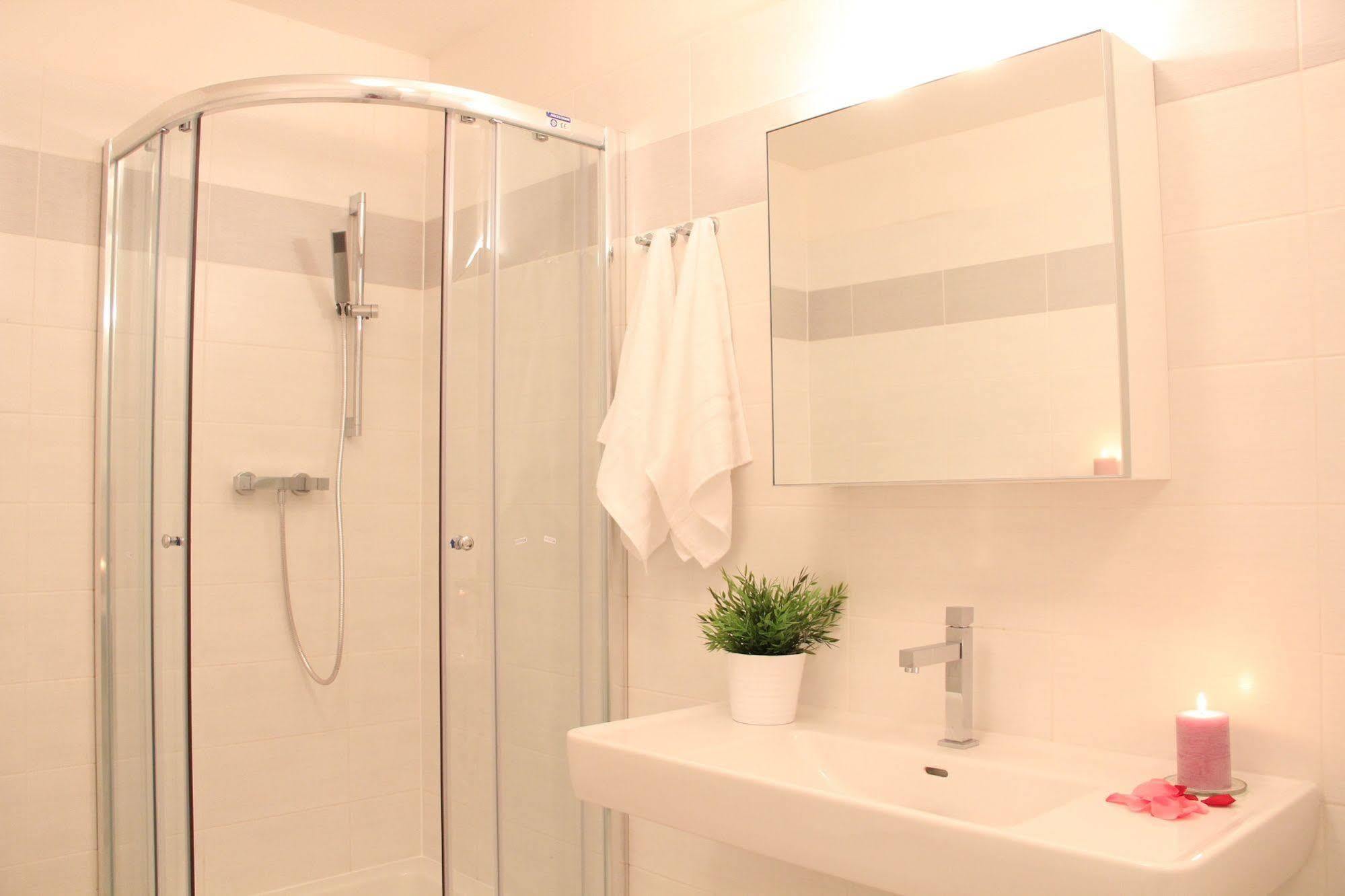 Central Prague Apartments Daire *