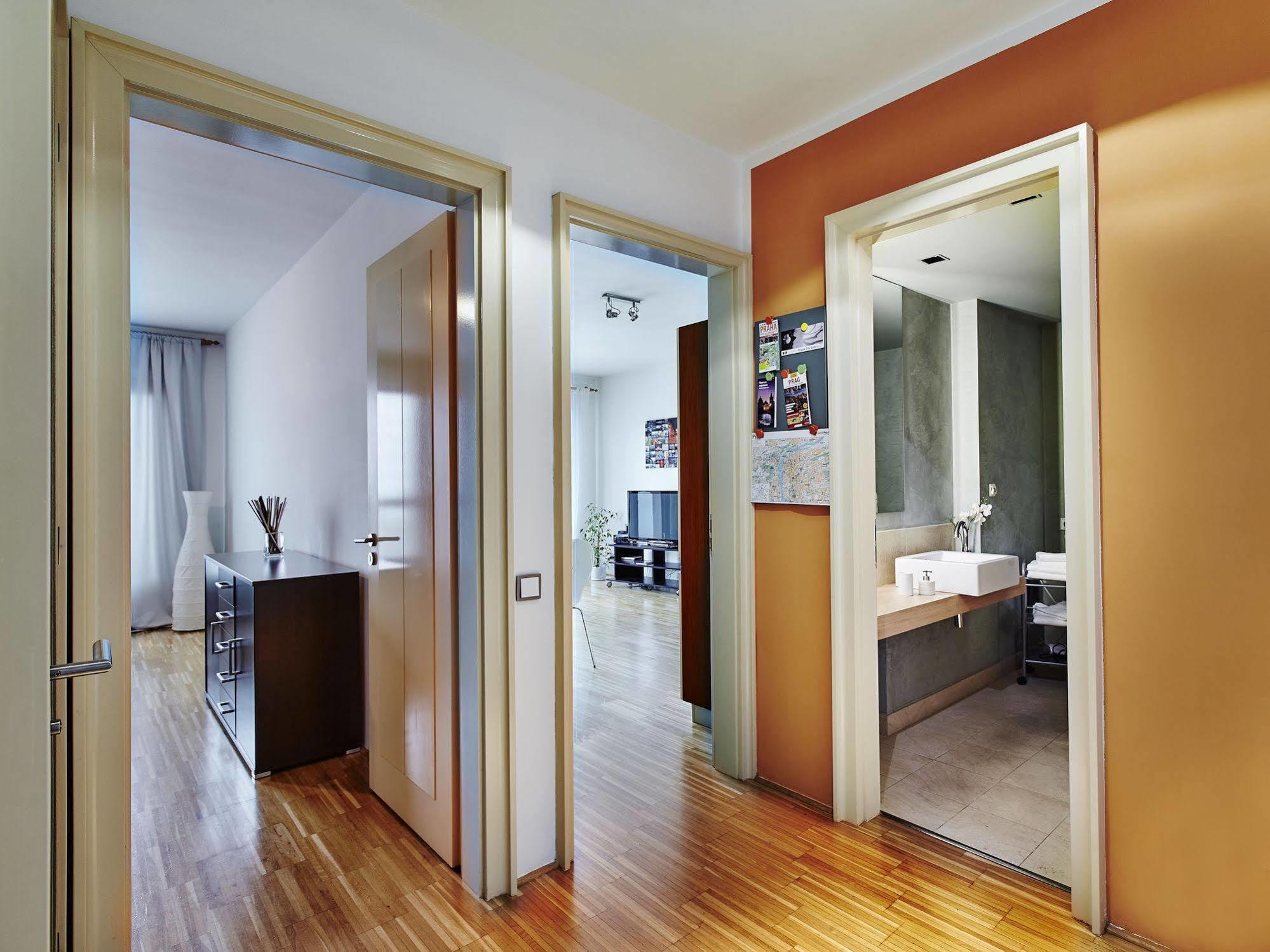 Waterfront Apartment *