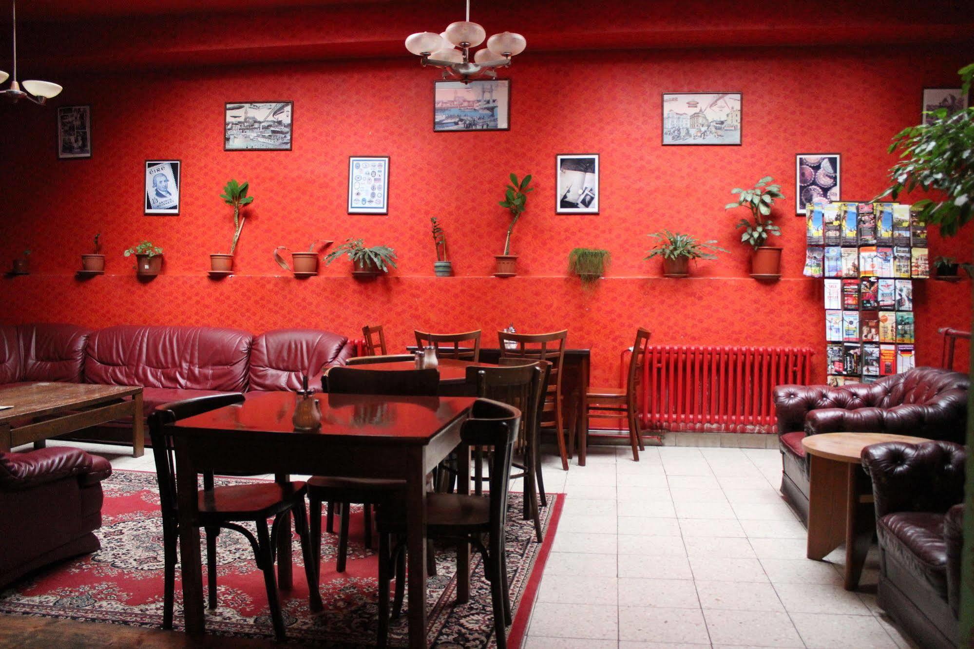 Marabou Hostel *