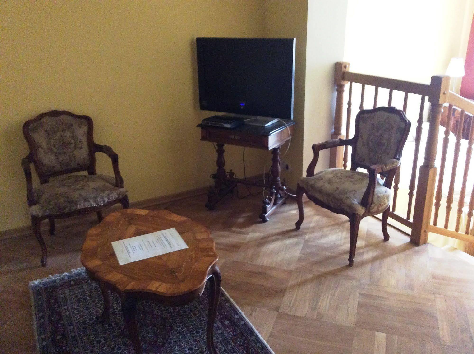 Small Luxury Palace Otel 4*