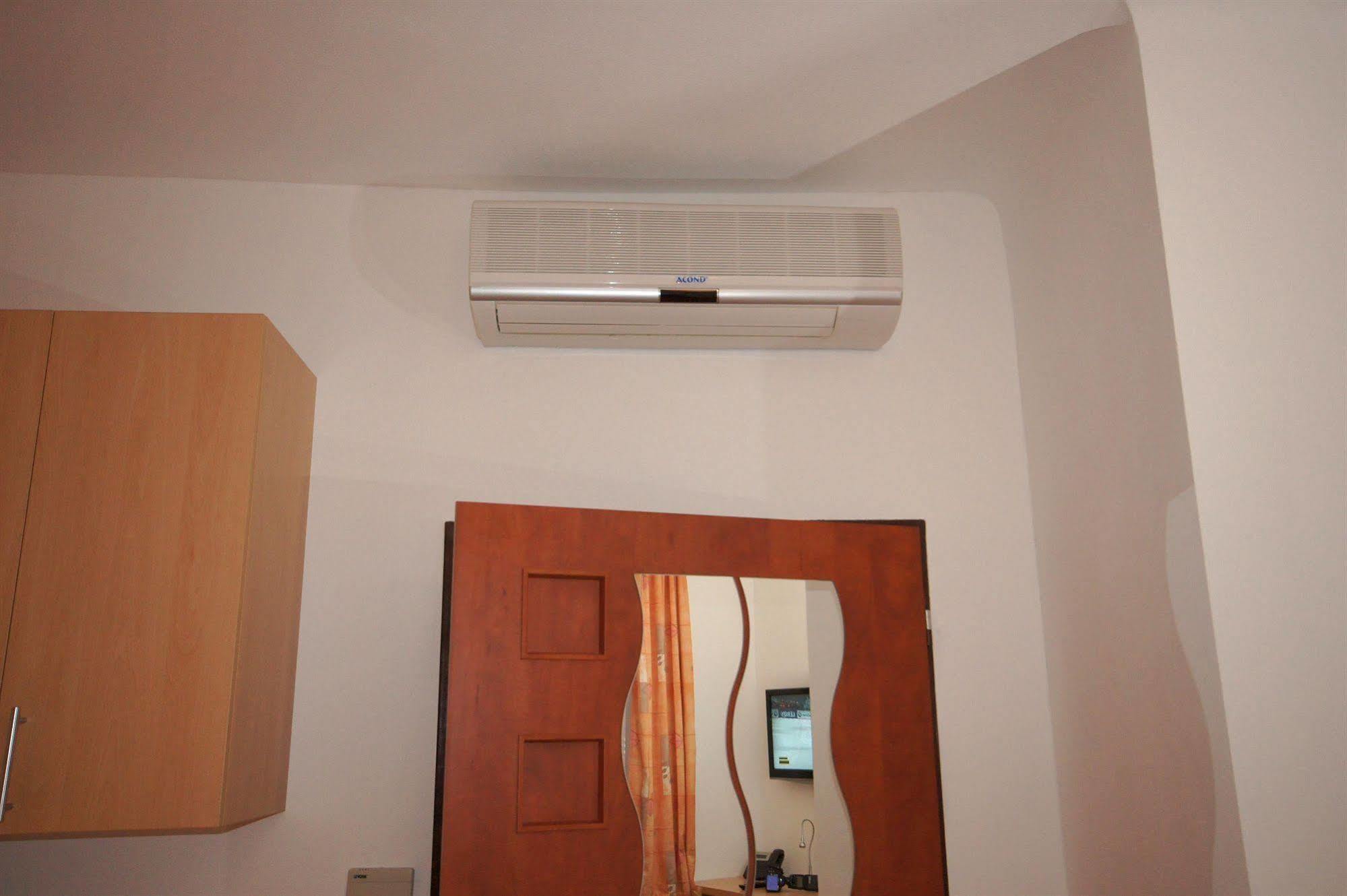 Garni Rambousek 3* Prague