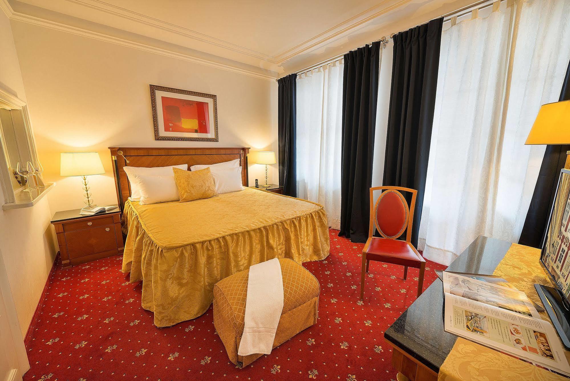 Bologna 4* Prague
