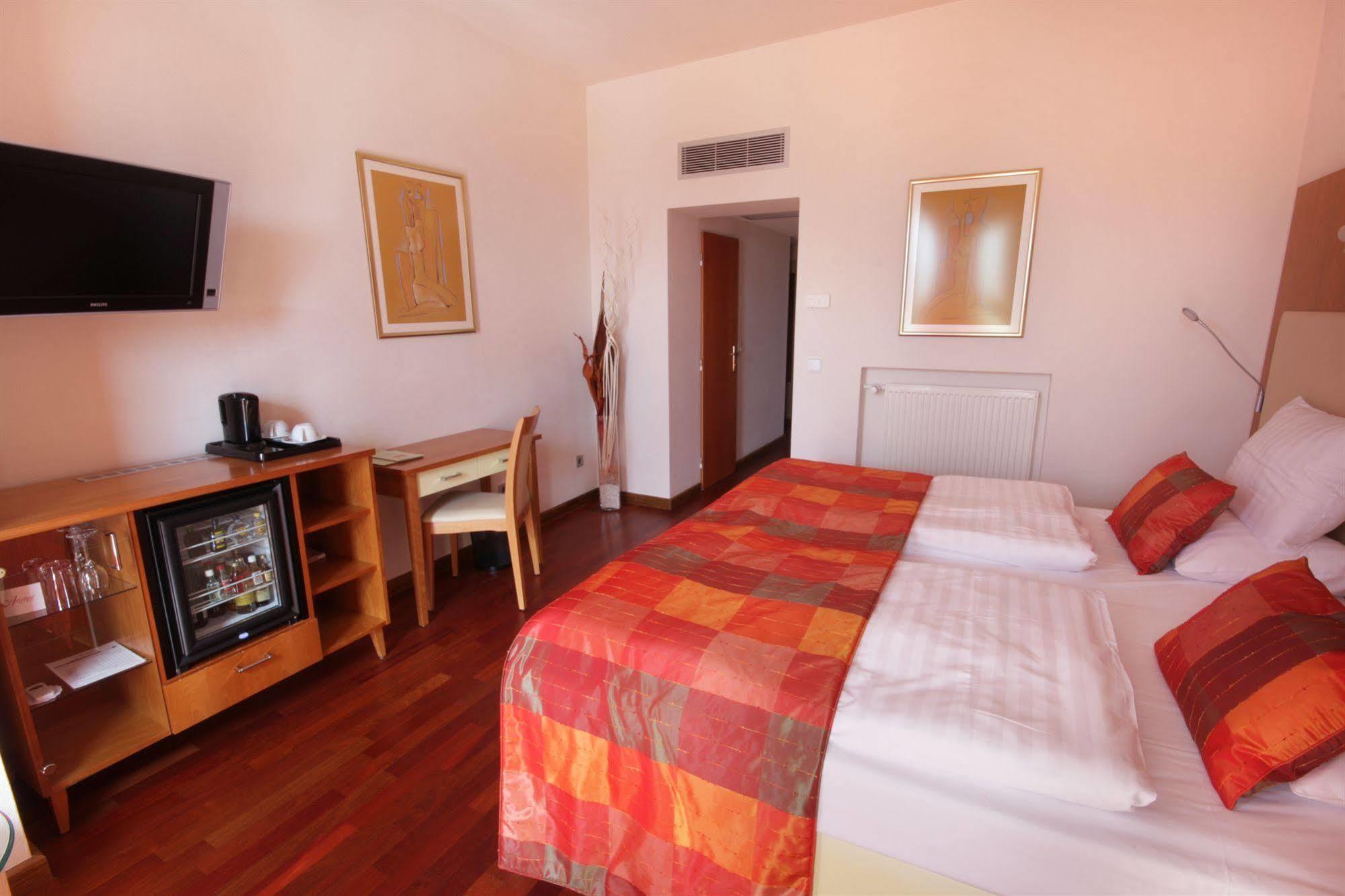 Hotel Ametyst 4*