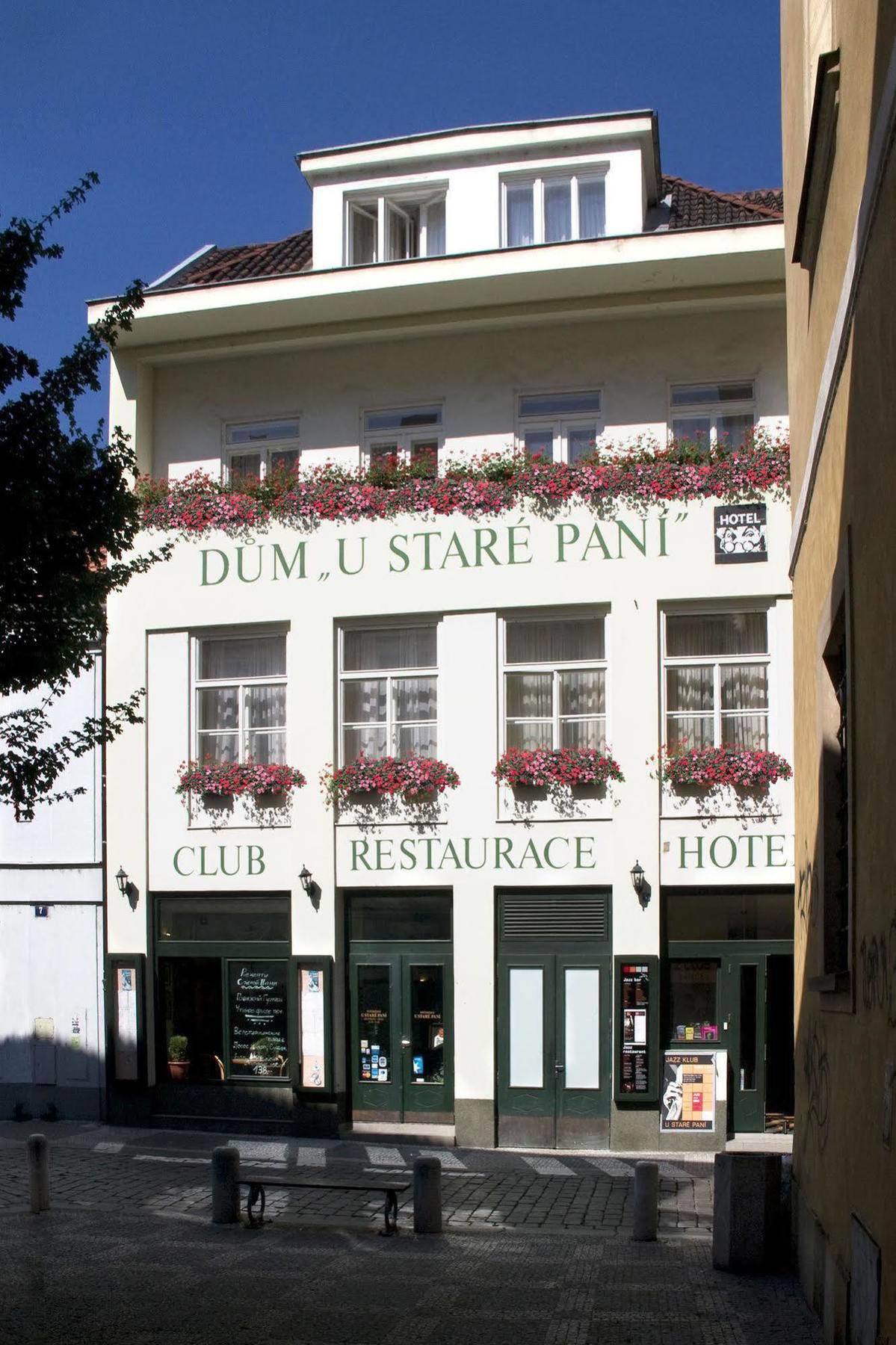 U Stare Pani - At The Old Lady 4*