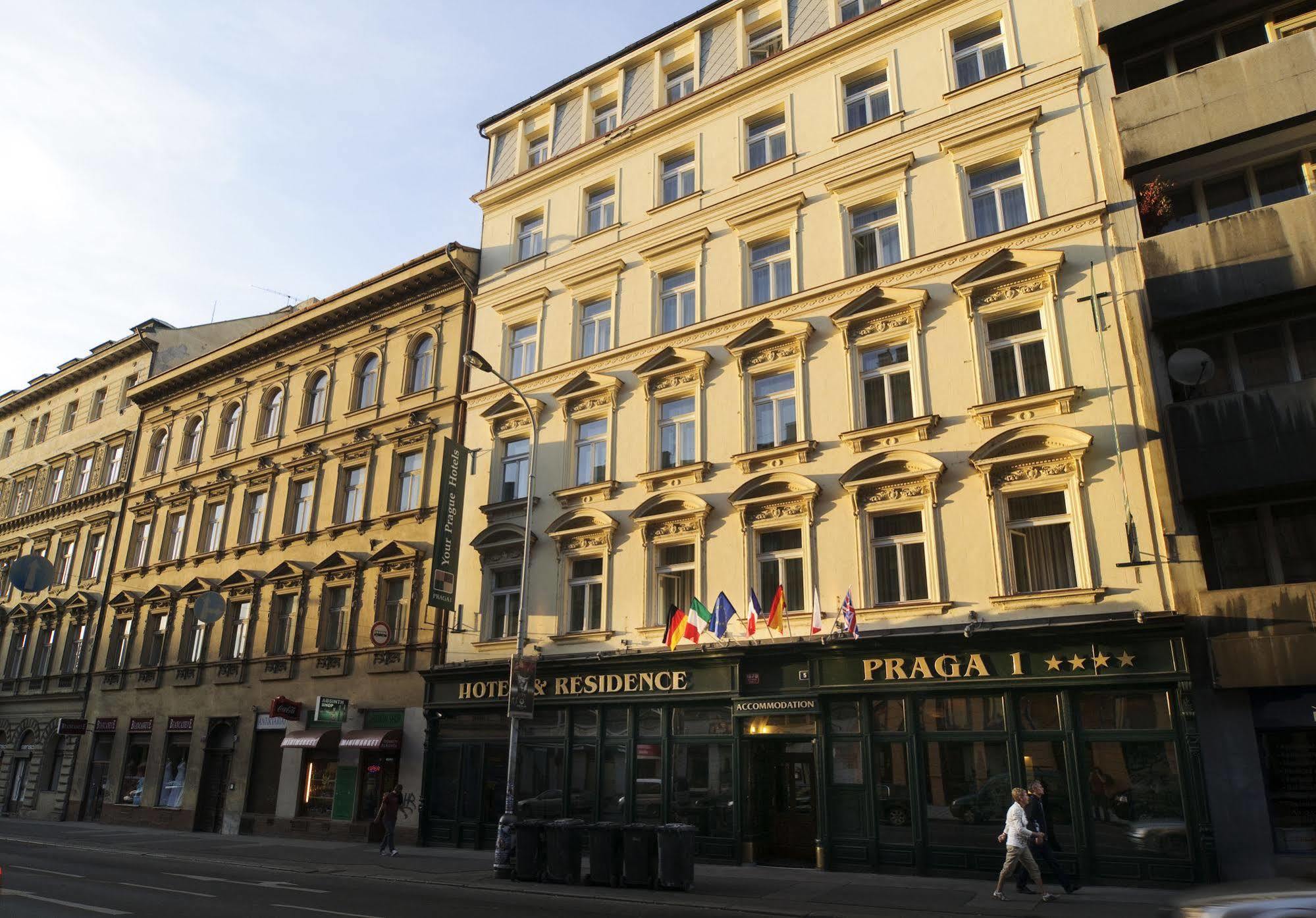 Hotel 1