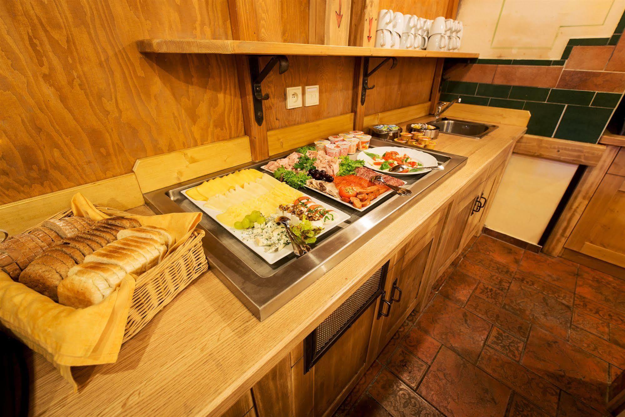 Otel Selsky Dvur - Bohemian Village Courtyard 4*