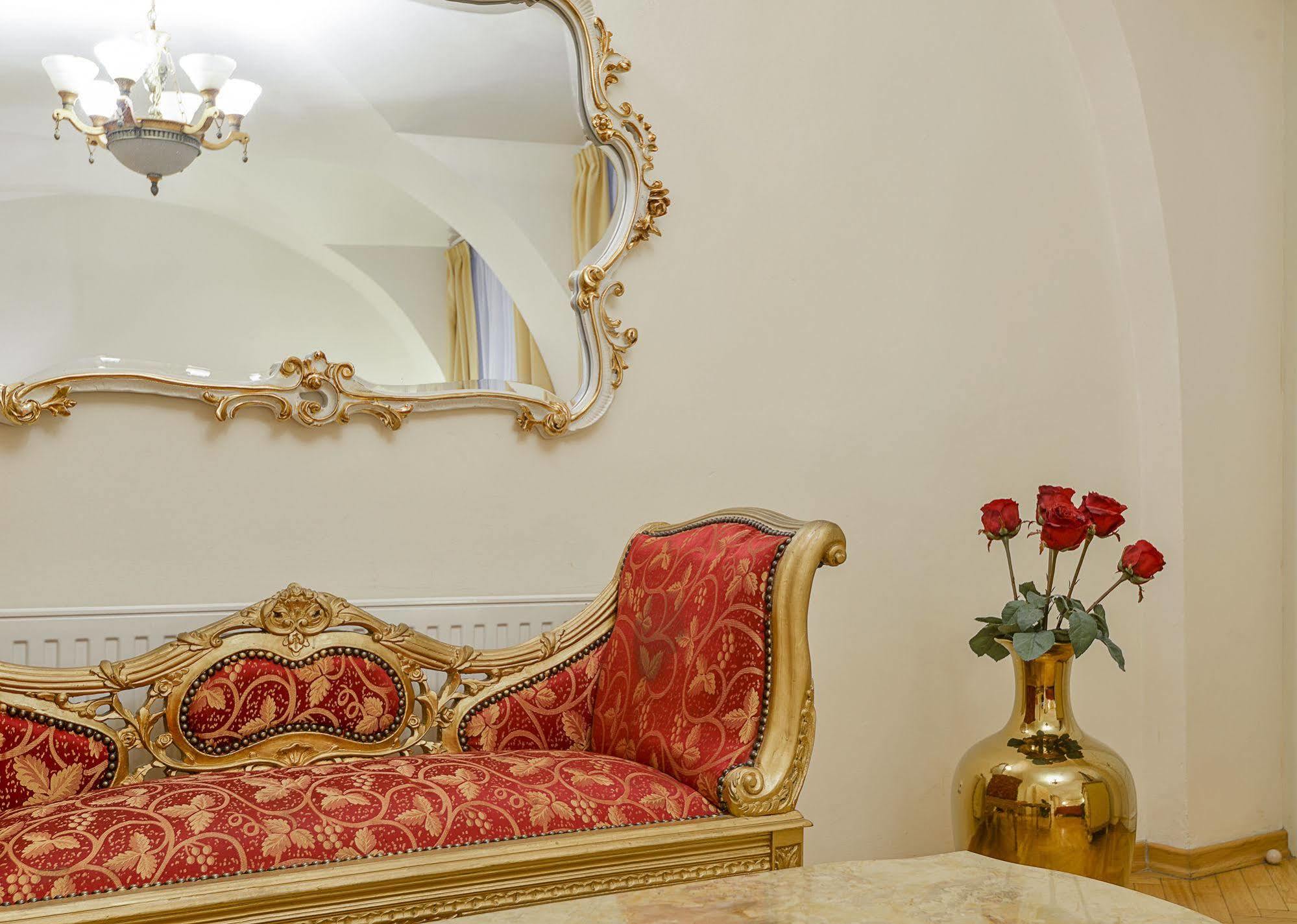 Aparthotel Lobster 4*