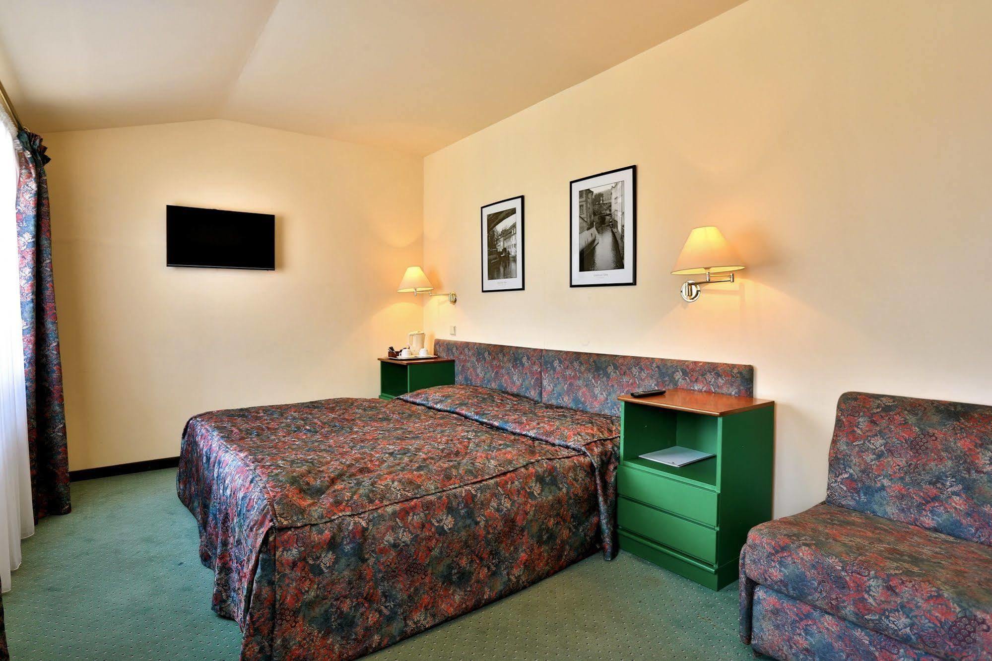 Otel Ariston 4*