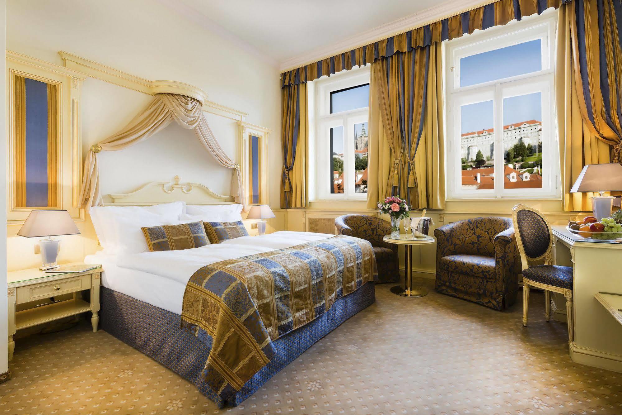 Luxury Family Royal Palace 5* Prague
