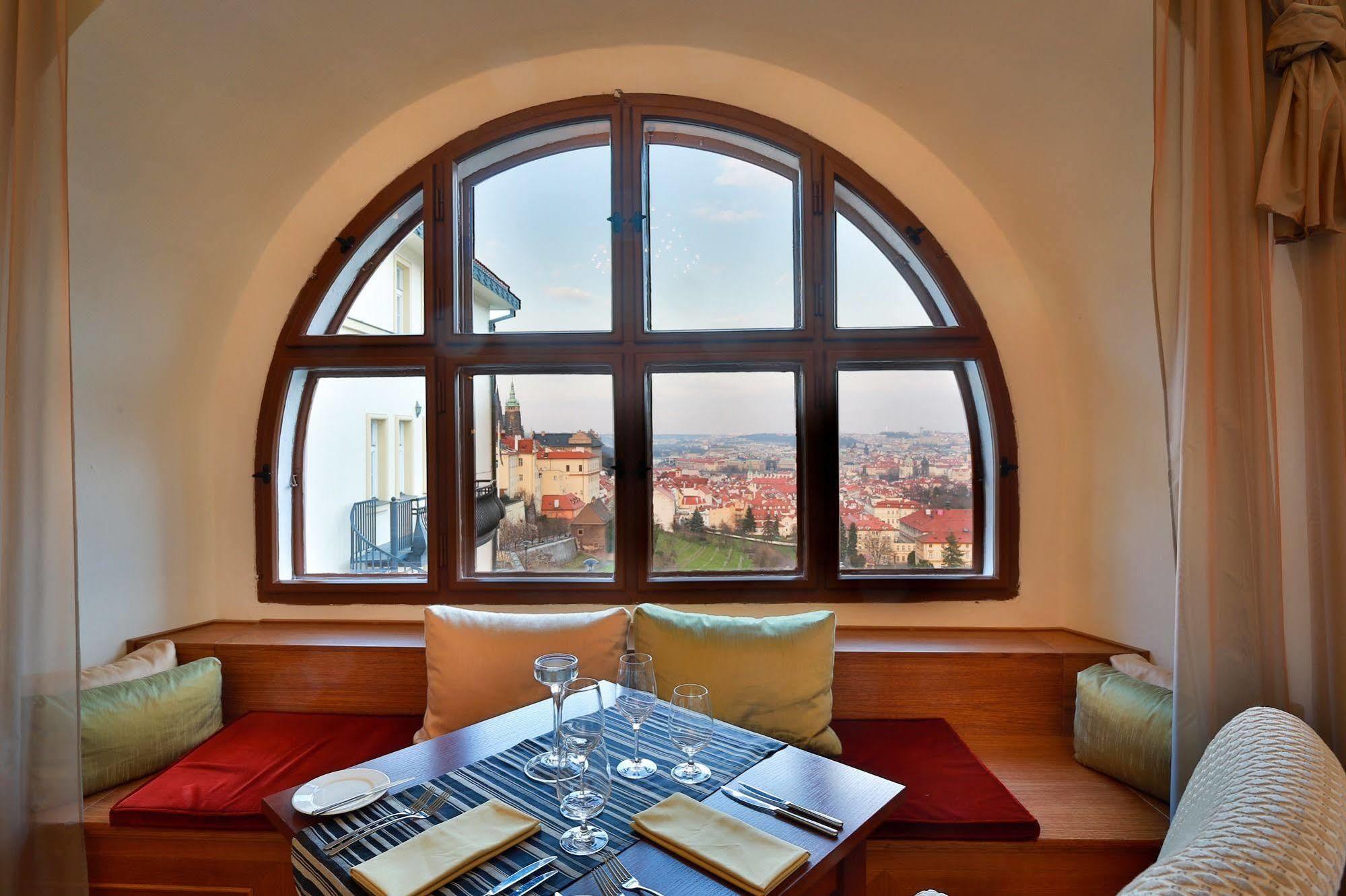 Questenberg 4* Prague