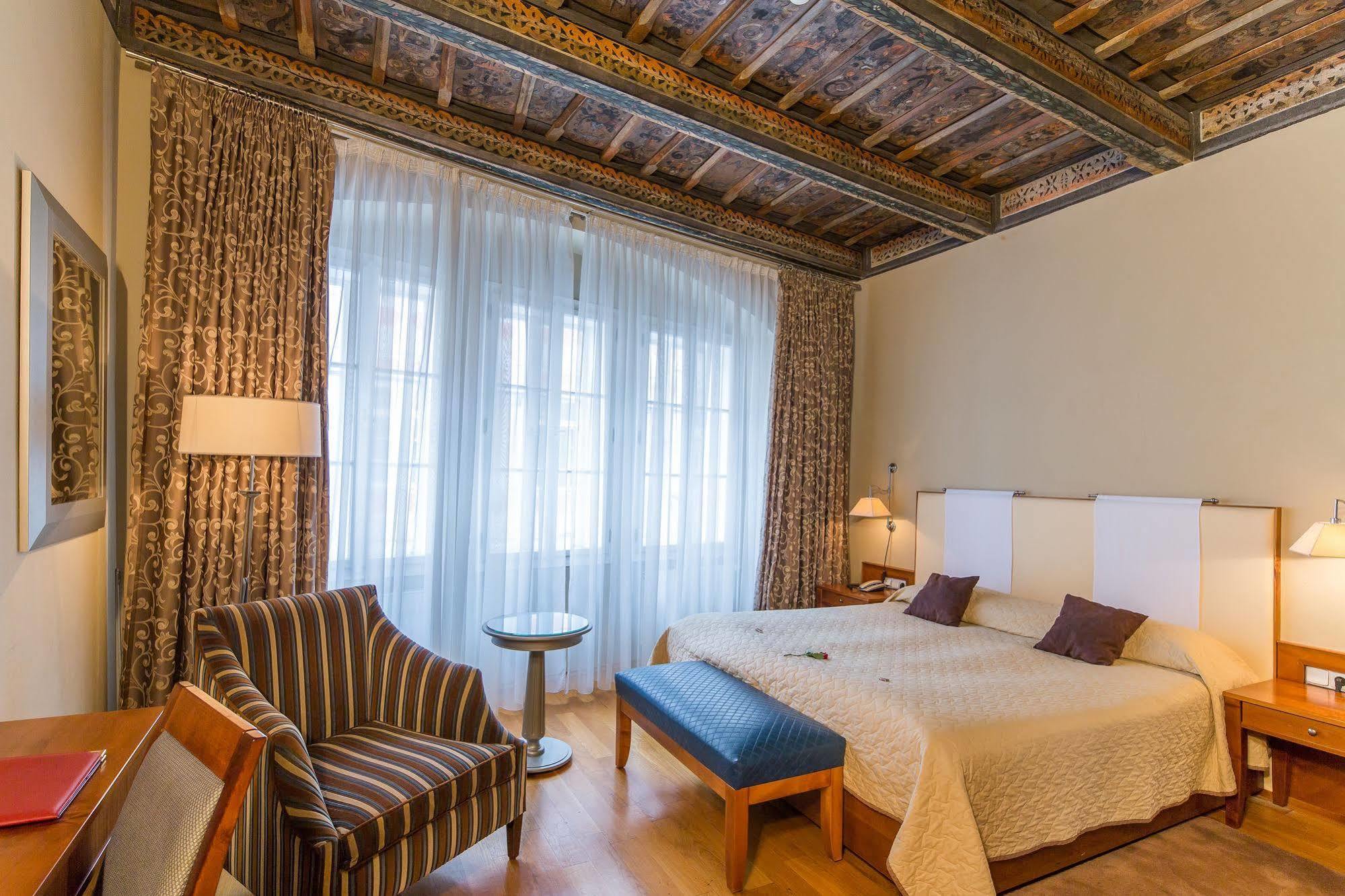 The Golden Wheel Hotel Prague