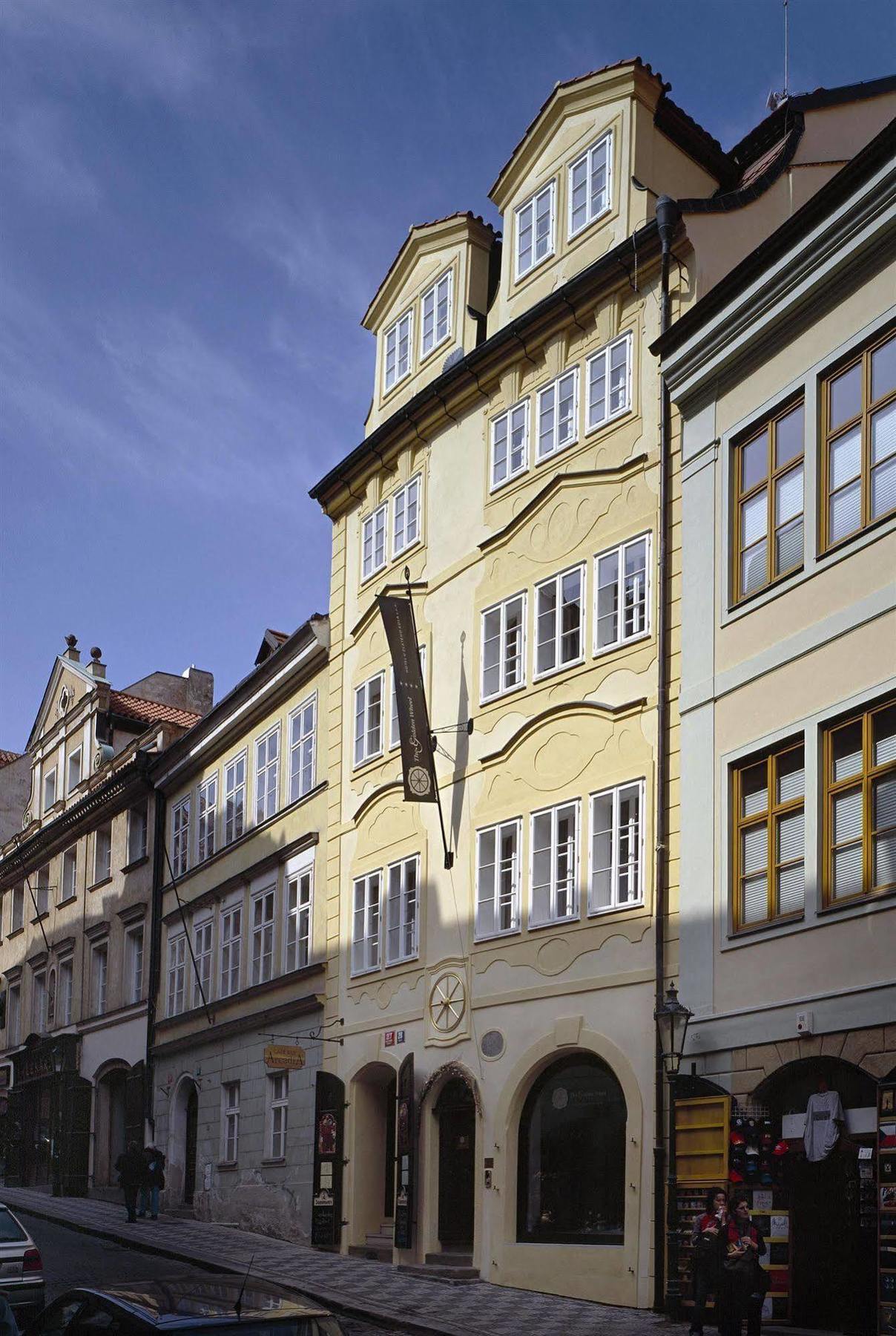 The Golden Wheel Hotel