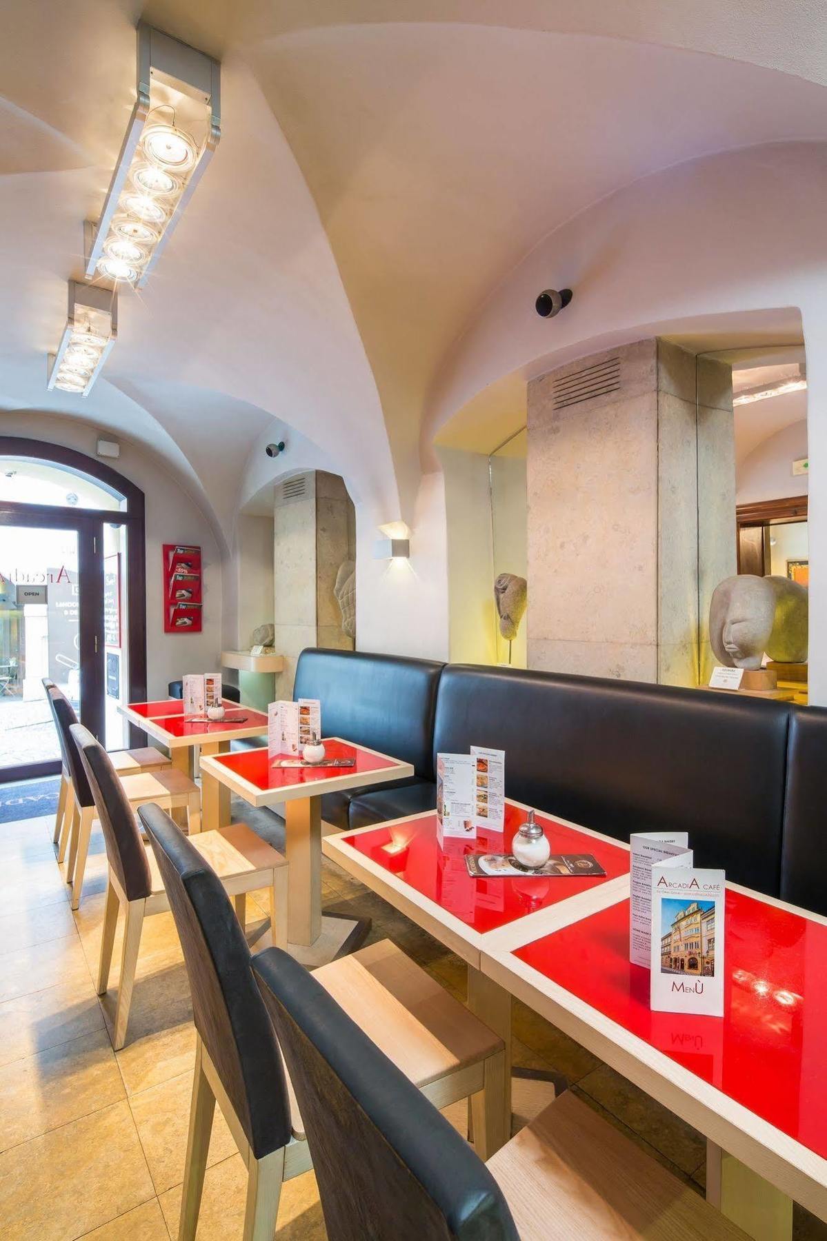 Hotel The Golden Wheel 4*