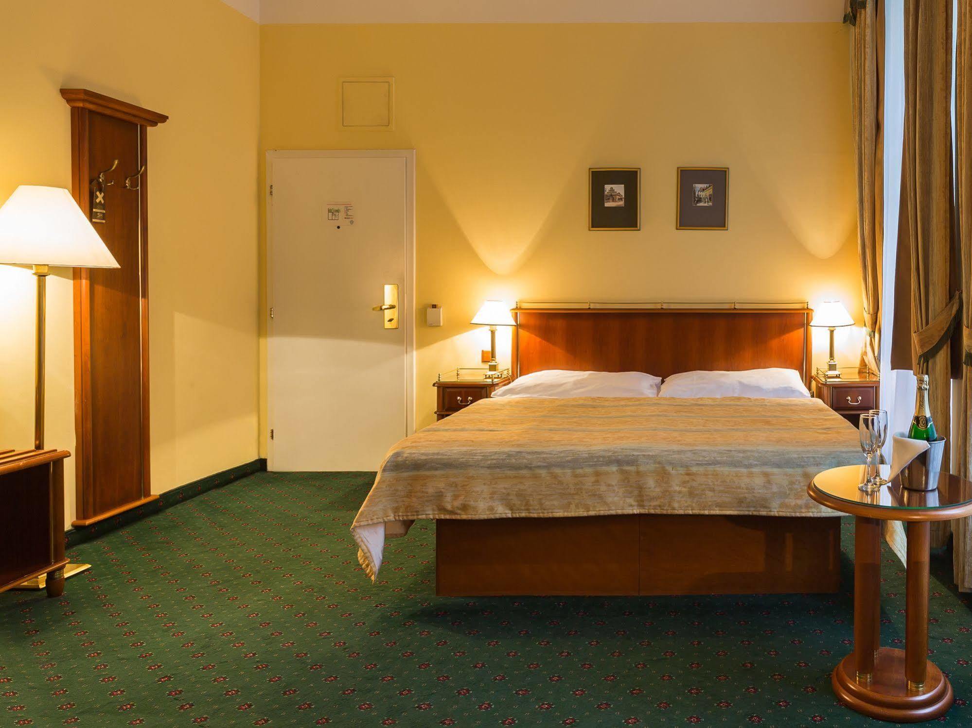 William Hotel