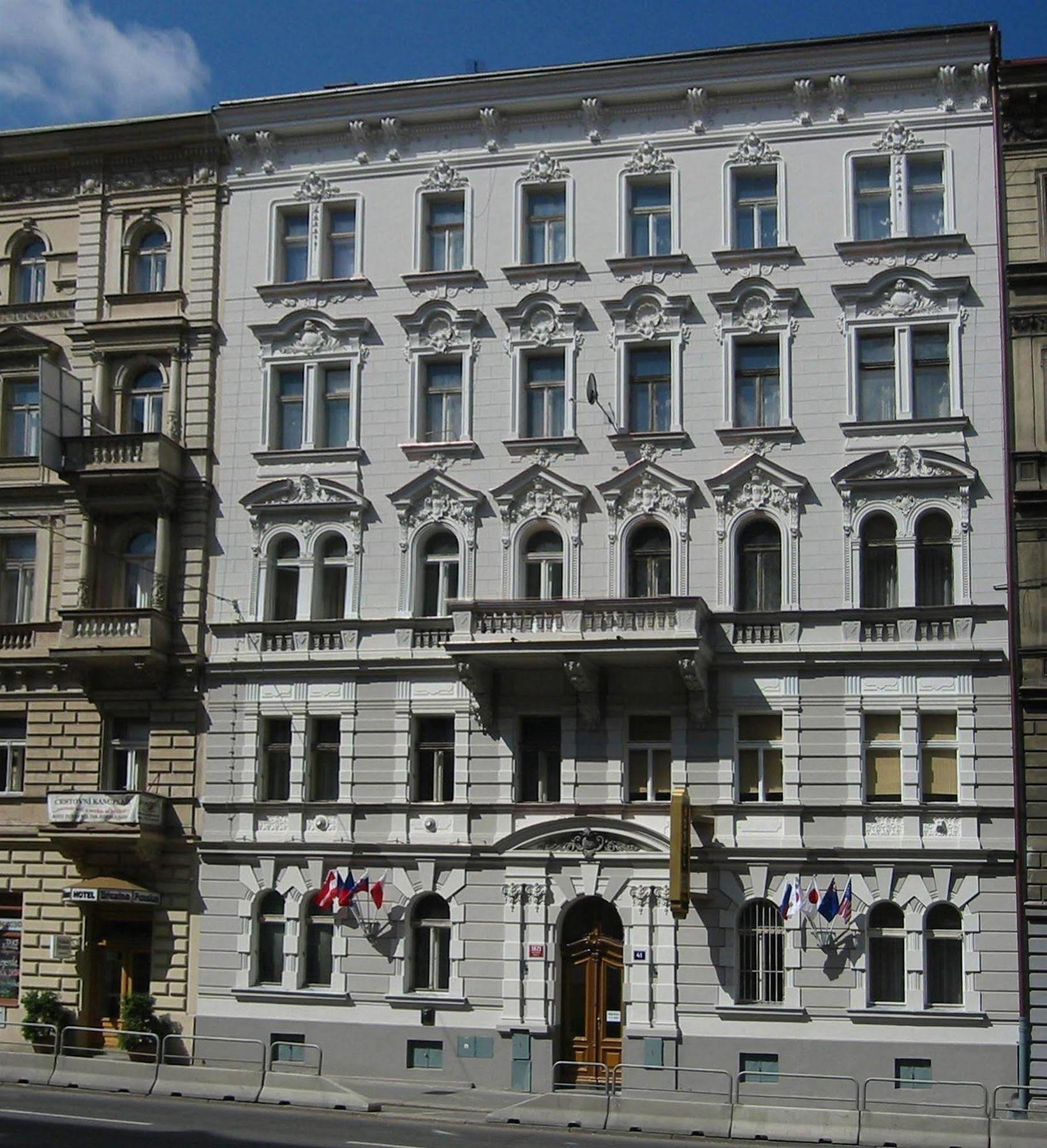 Brezina 3* Praga
