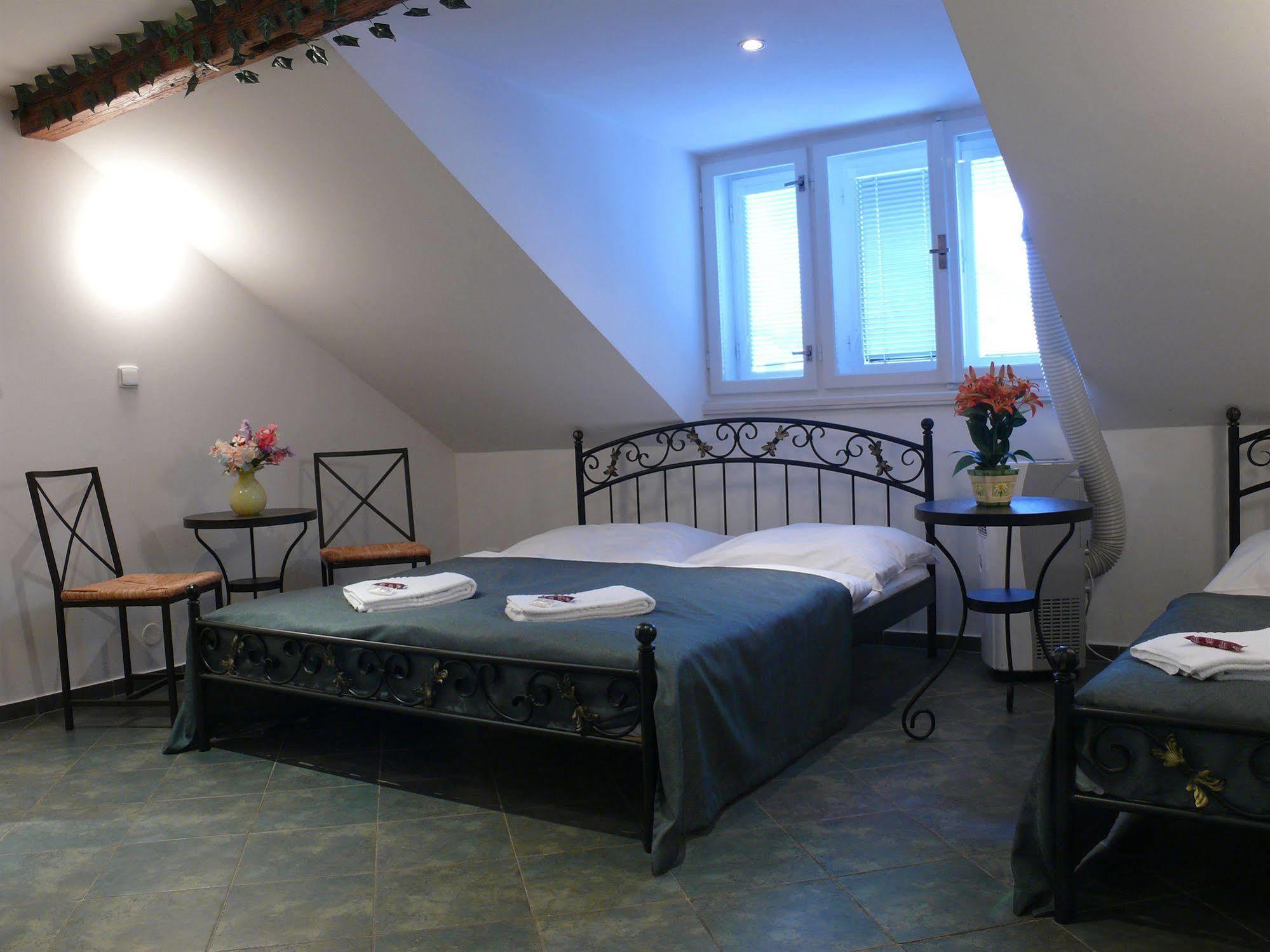 Pension Prague City Hotel