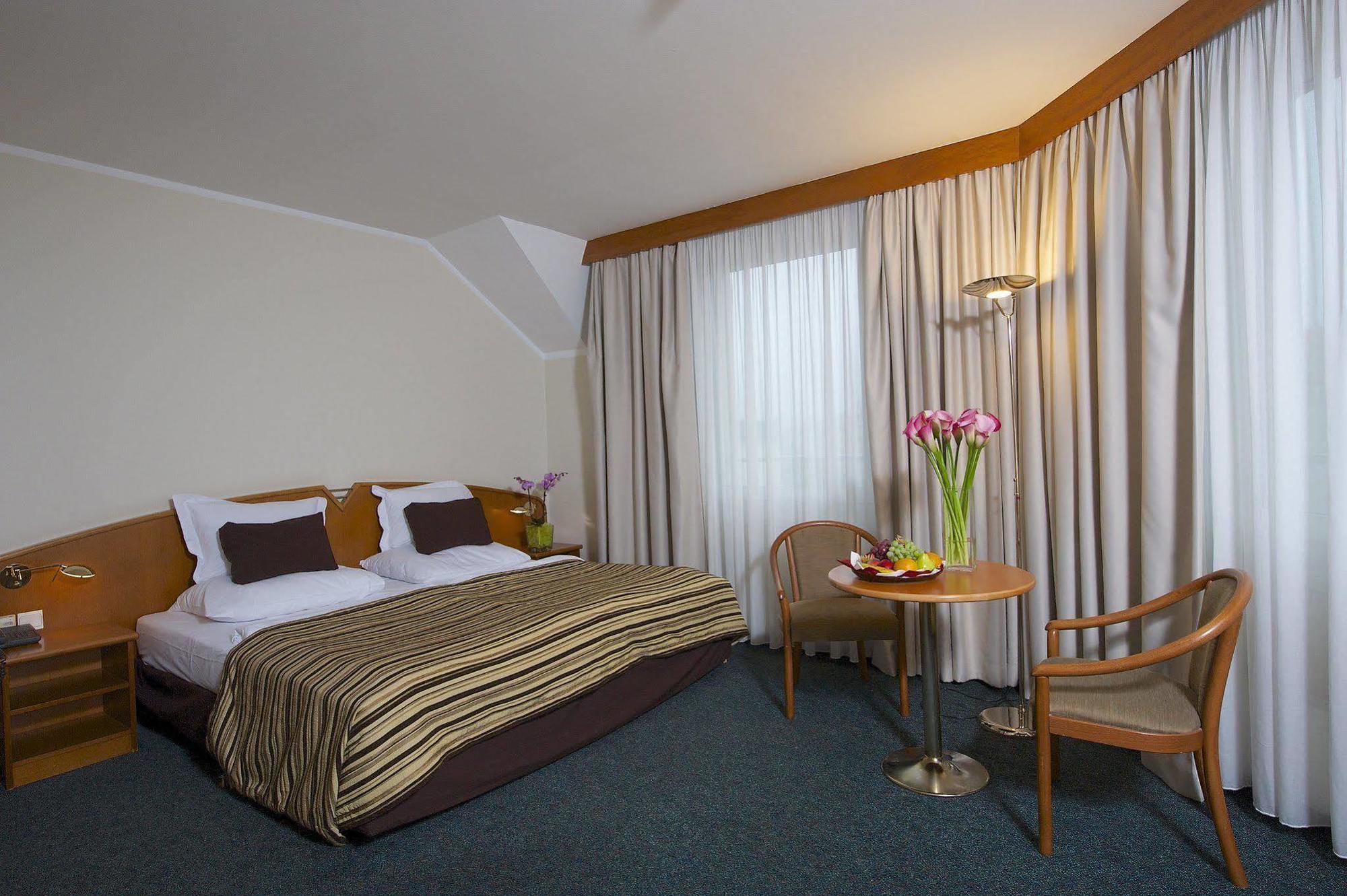 Plaza - Czech Leading Hotel 4*