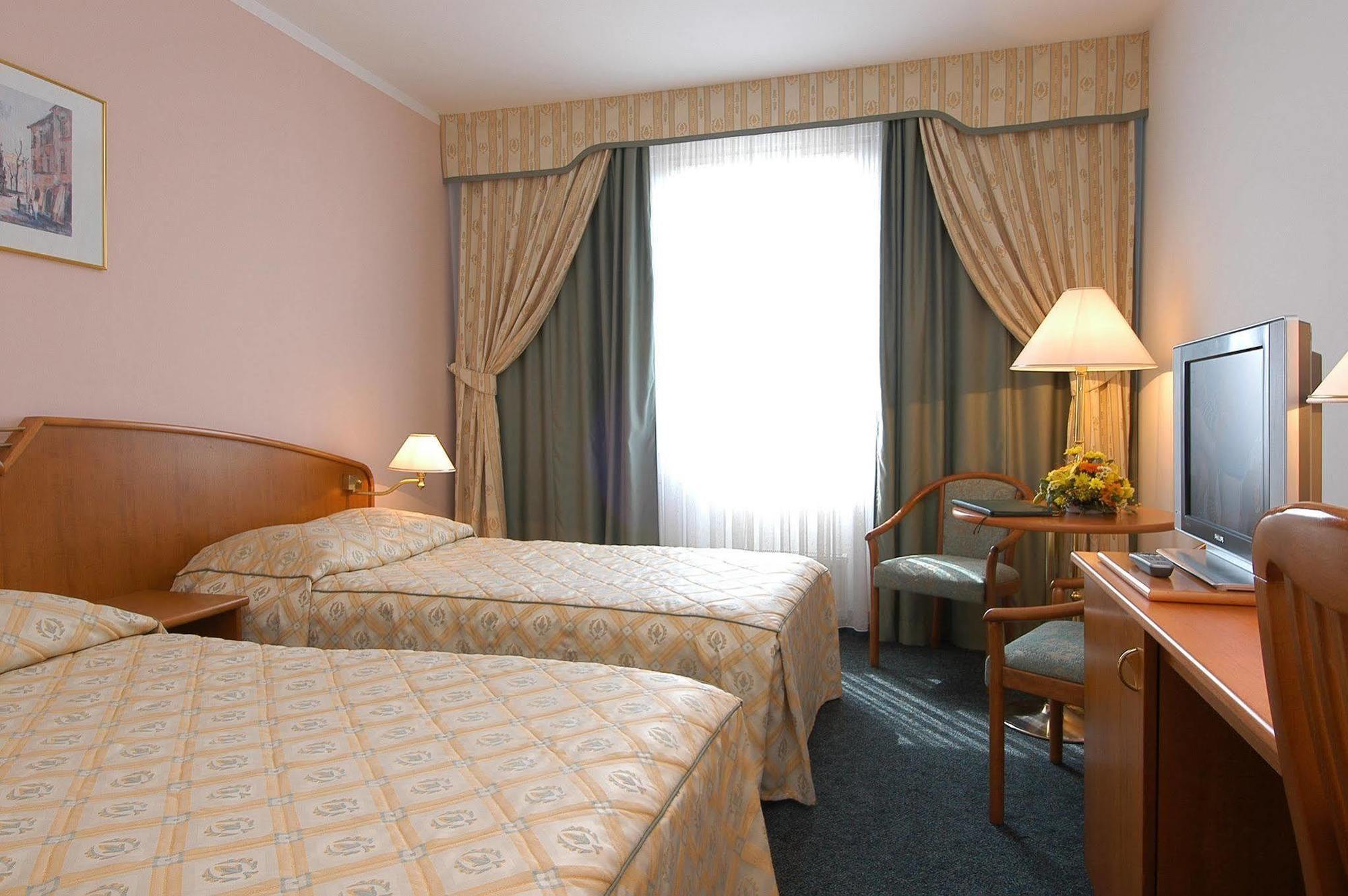 Plaza - Czech Leading 4* Prague