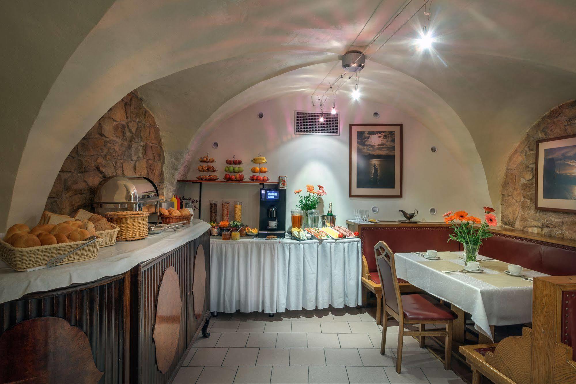 Red Lion Hotel Prague