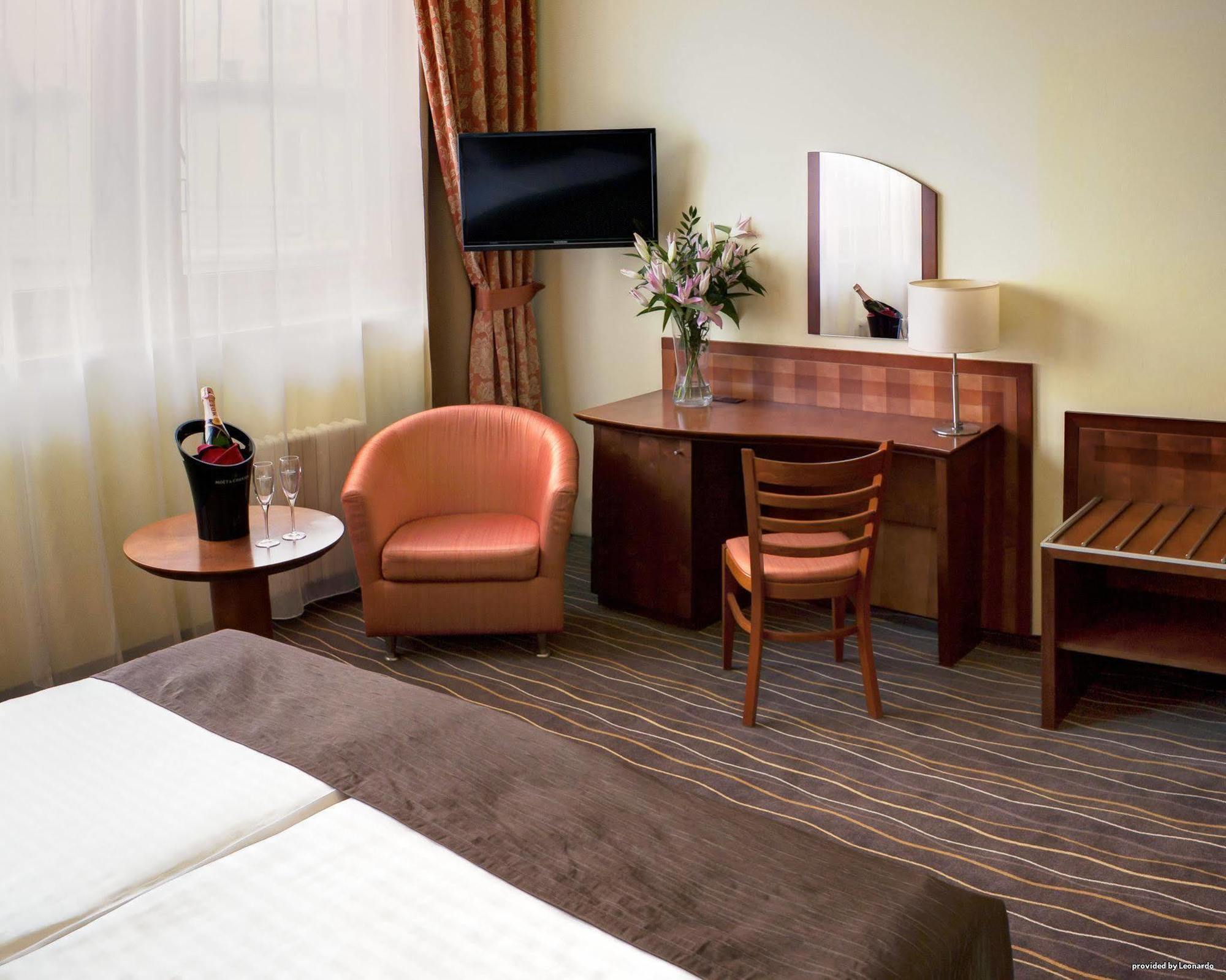 Luxury Family Bila Labut Hotel