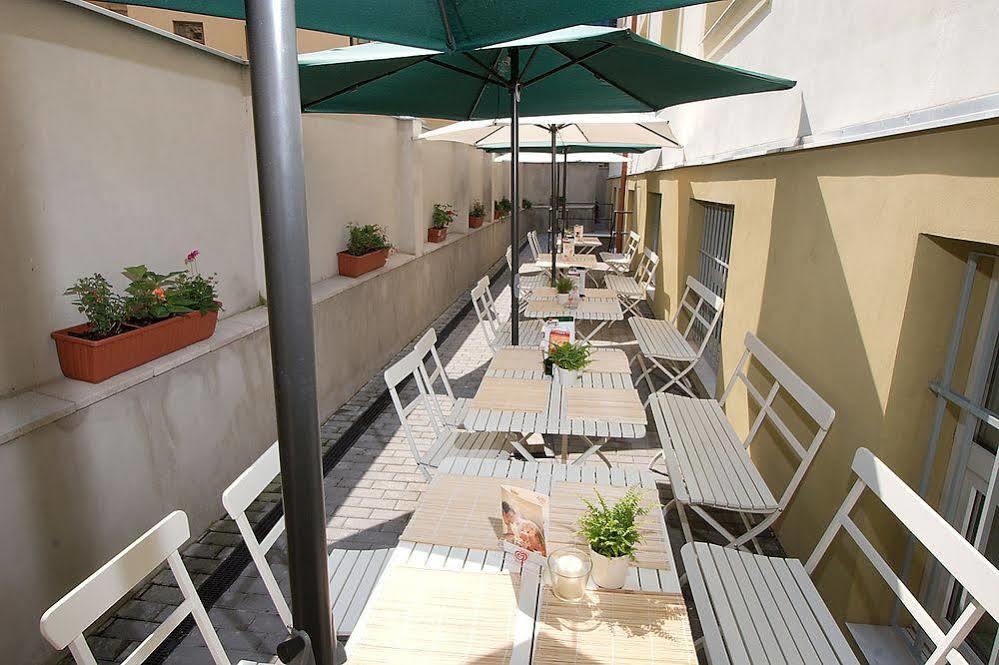 Ostruvek Hotel 3*