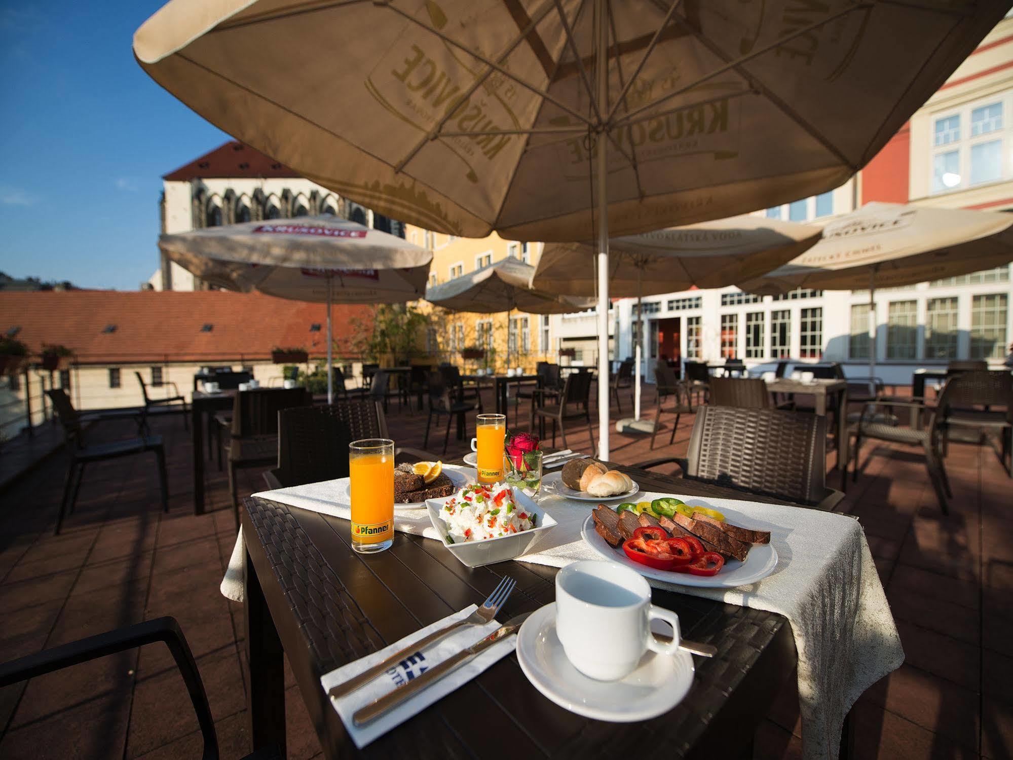 Ea Julis Hotel 4*