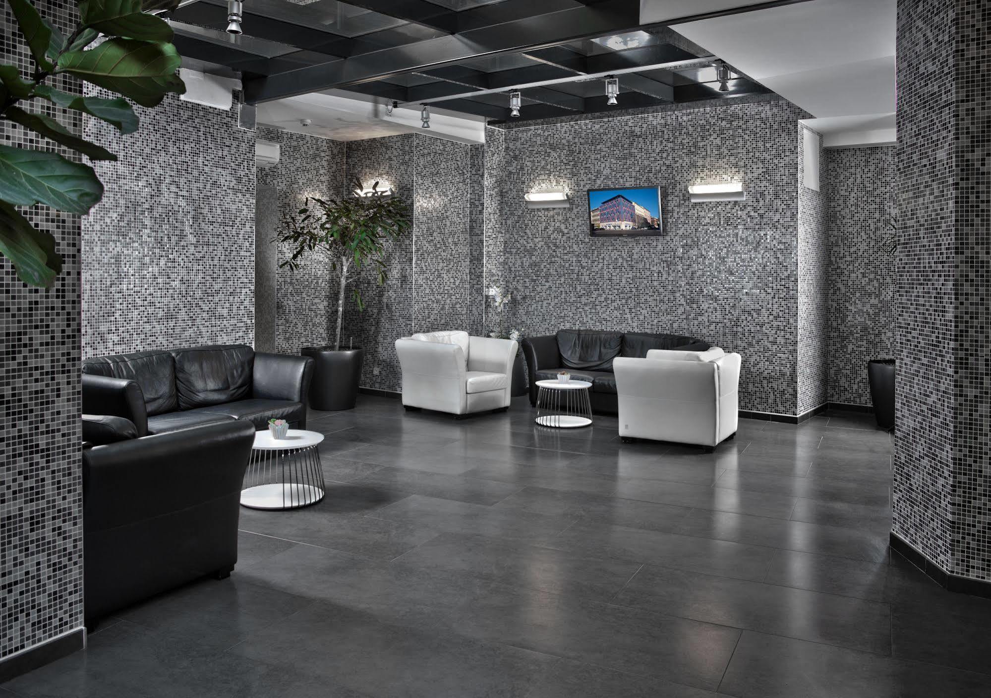 Galileo Hotel
