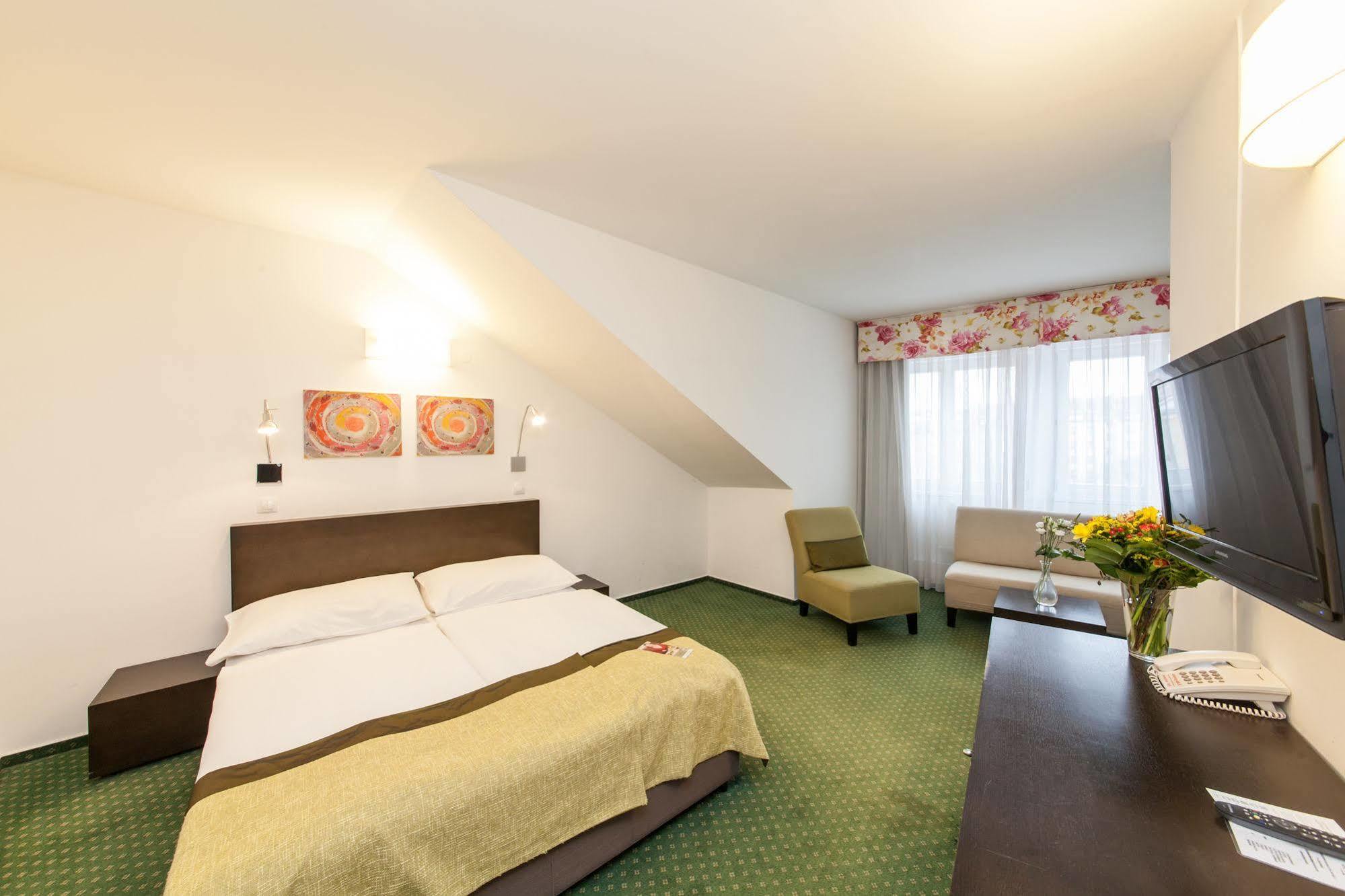 Hotel Vitkov 4*