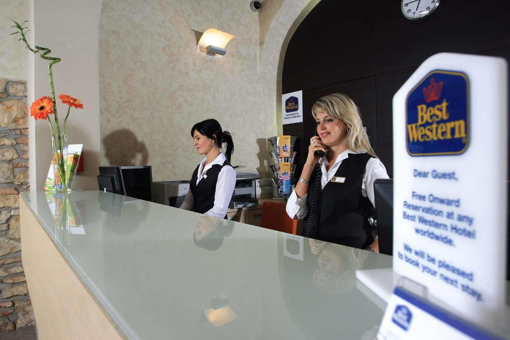 Pav Hotel 3*