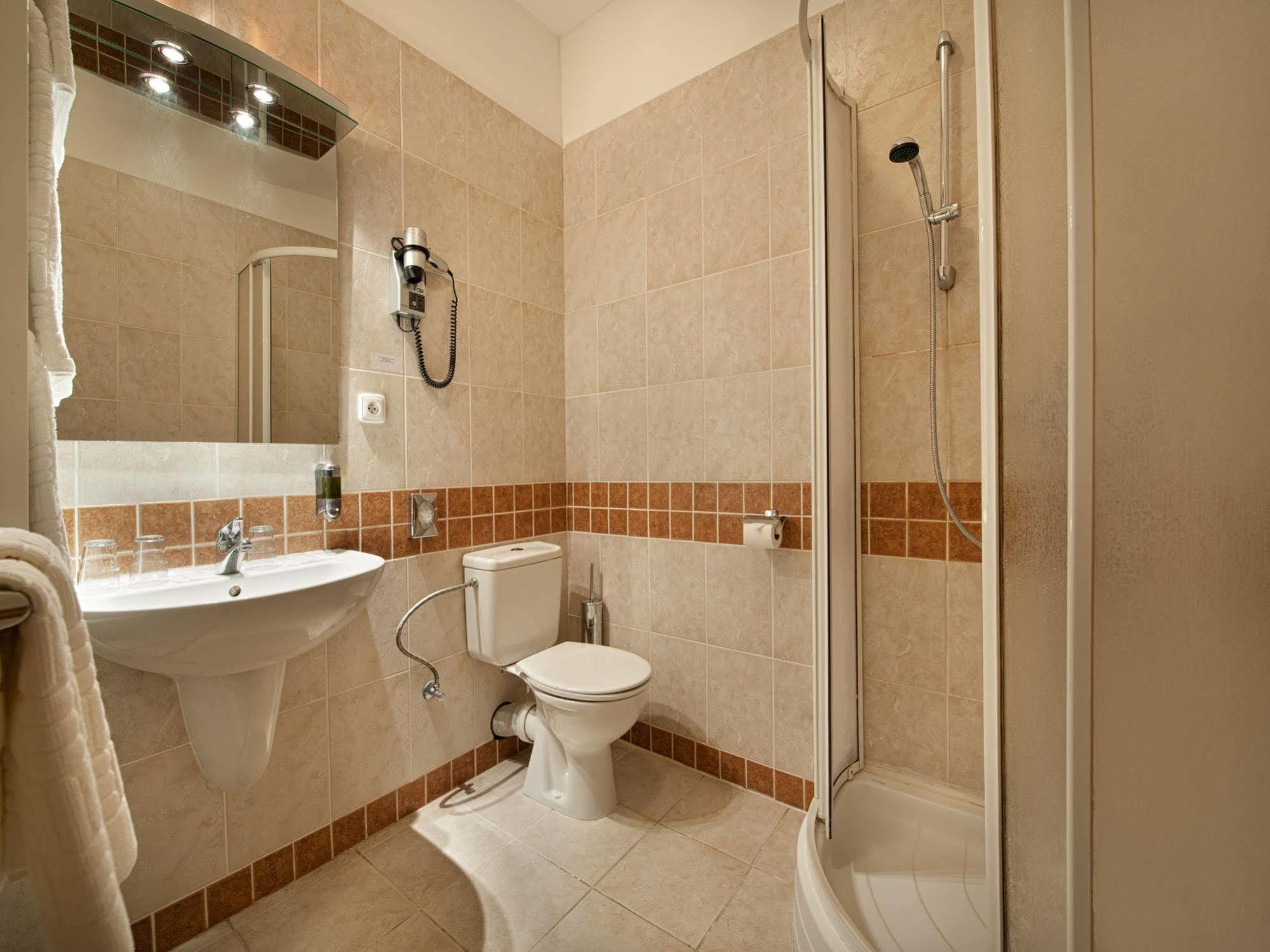 Ea Tosca Hotel 3*