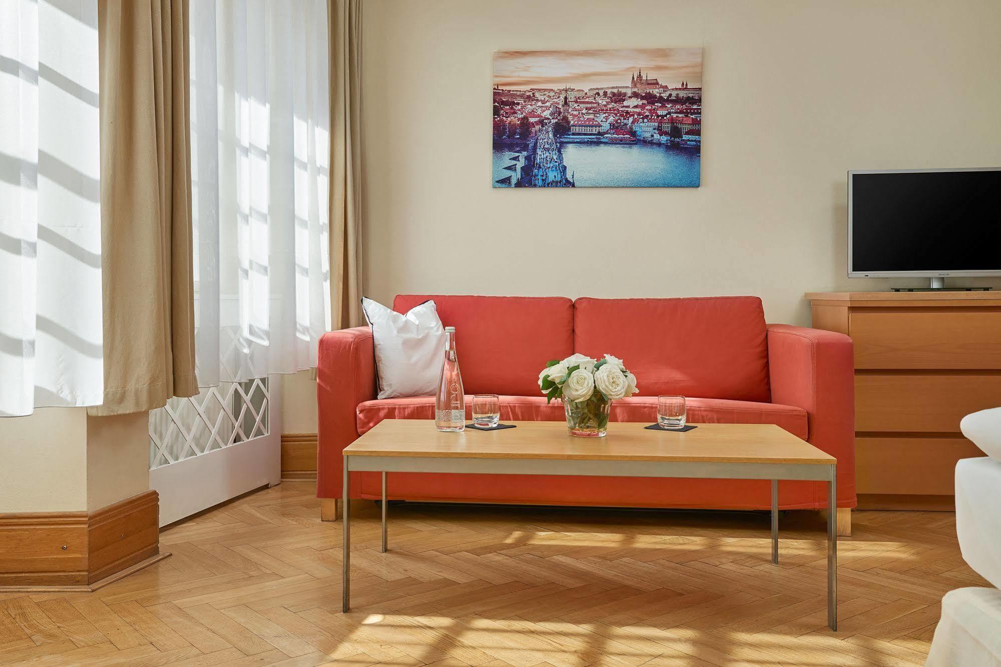 Mostecka 12 Hotel Prag