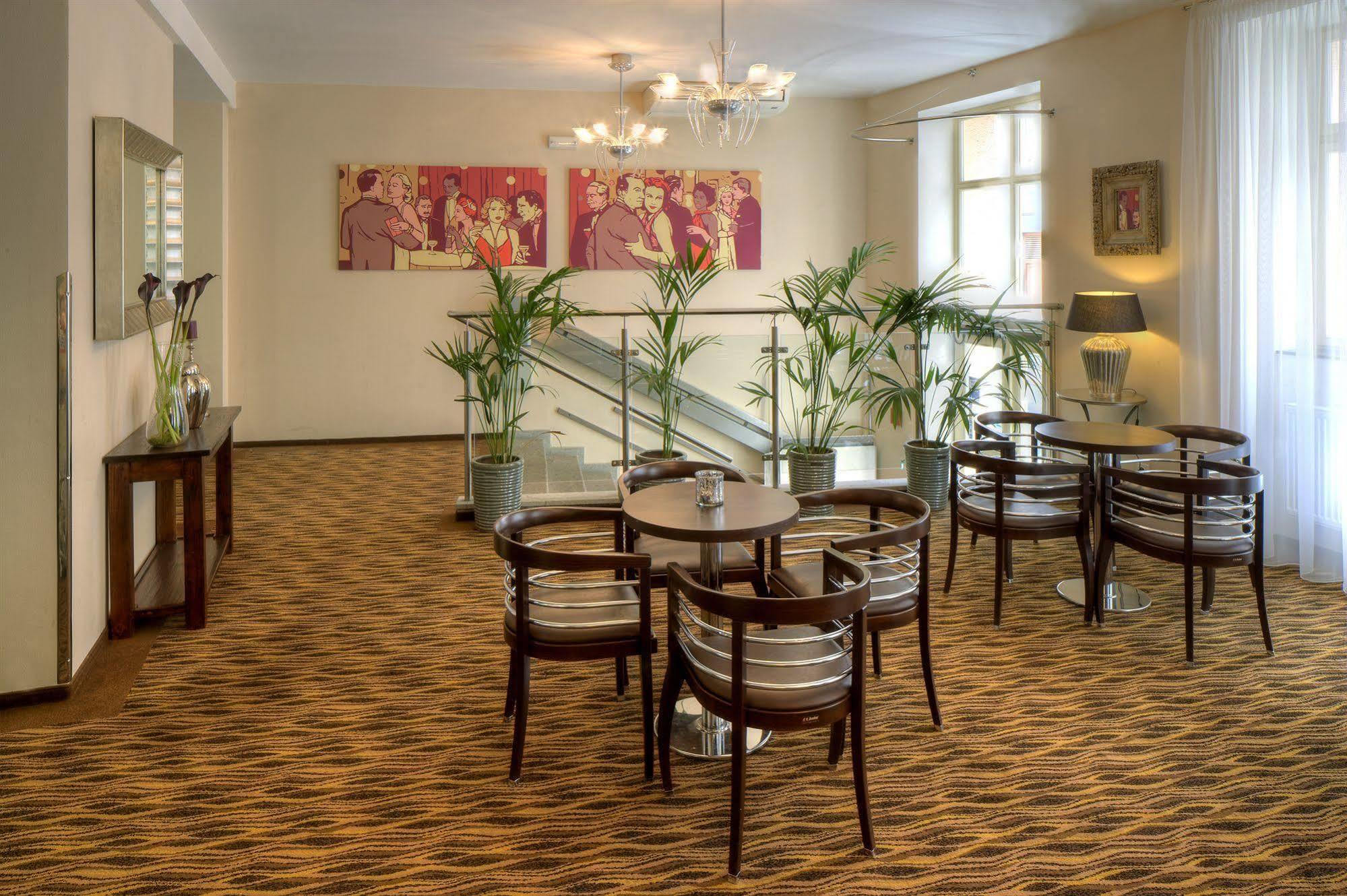 1.republic Hotel 4*