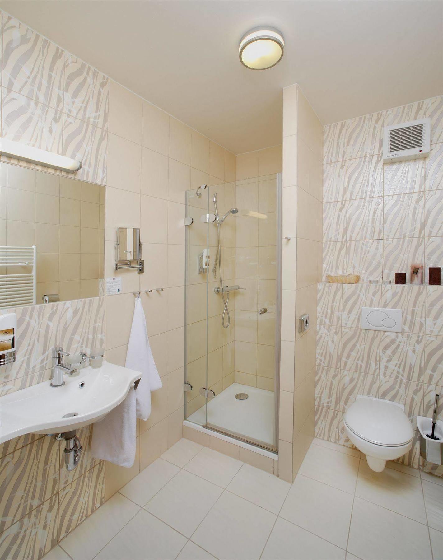 1.republic Hotel 4*