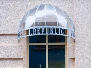 1.republic Hotel