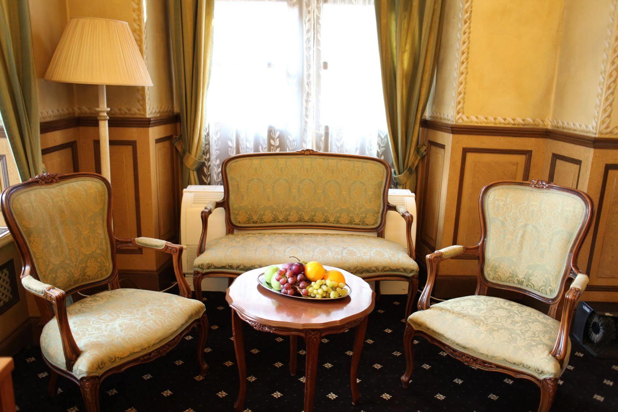Pod Vezi 4* Prag
