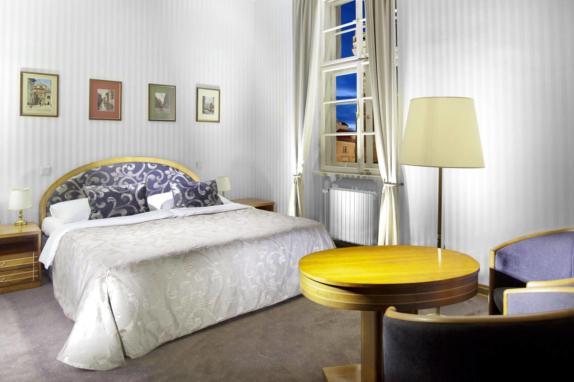 Pod Vezi Otel 4*