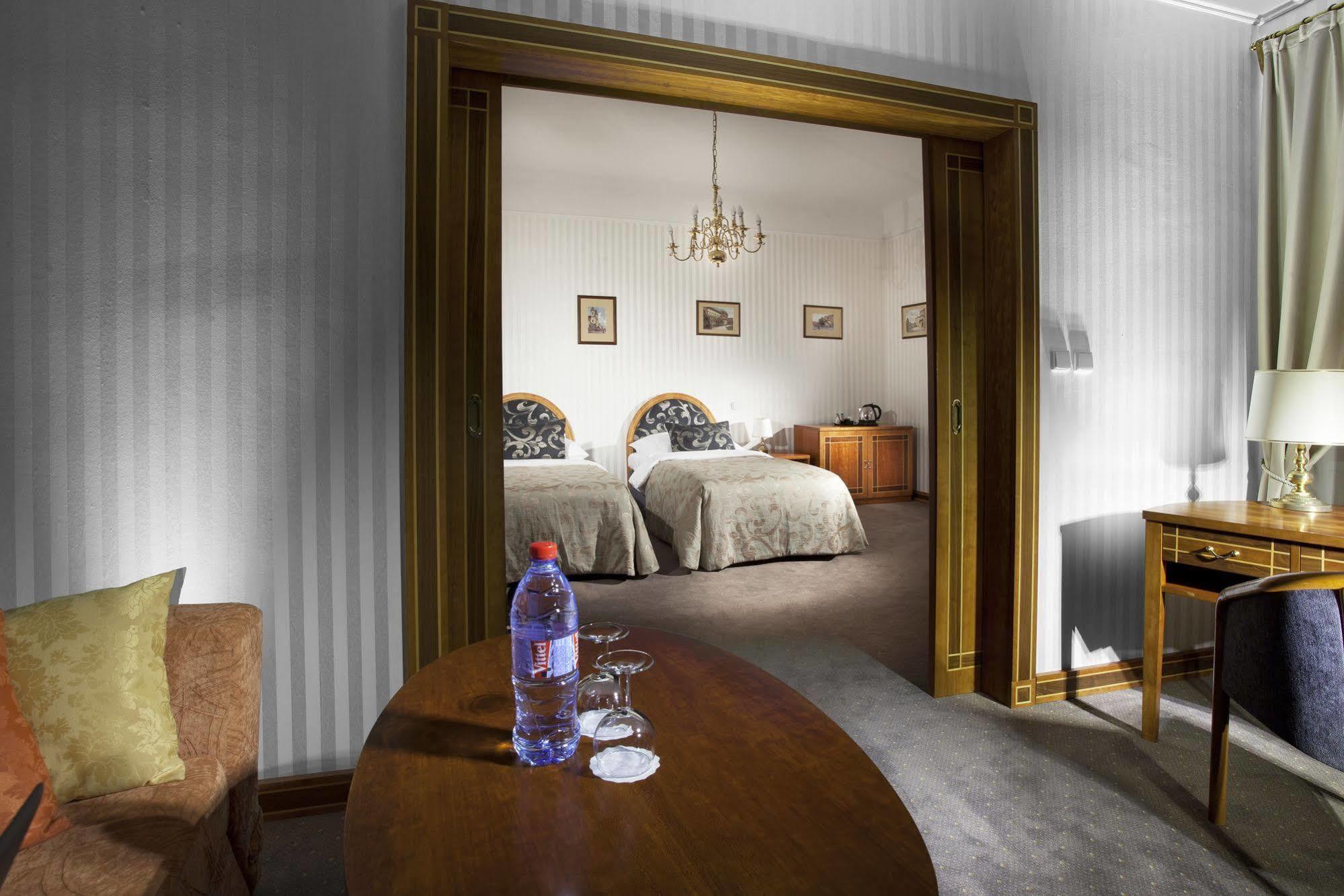 Pod Vezi Otel Prag