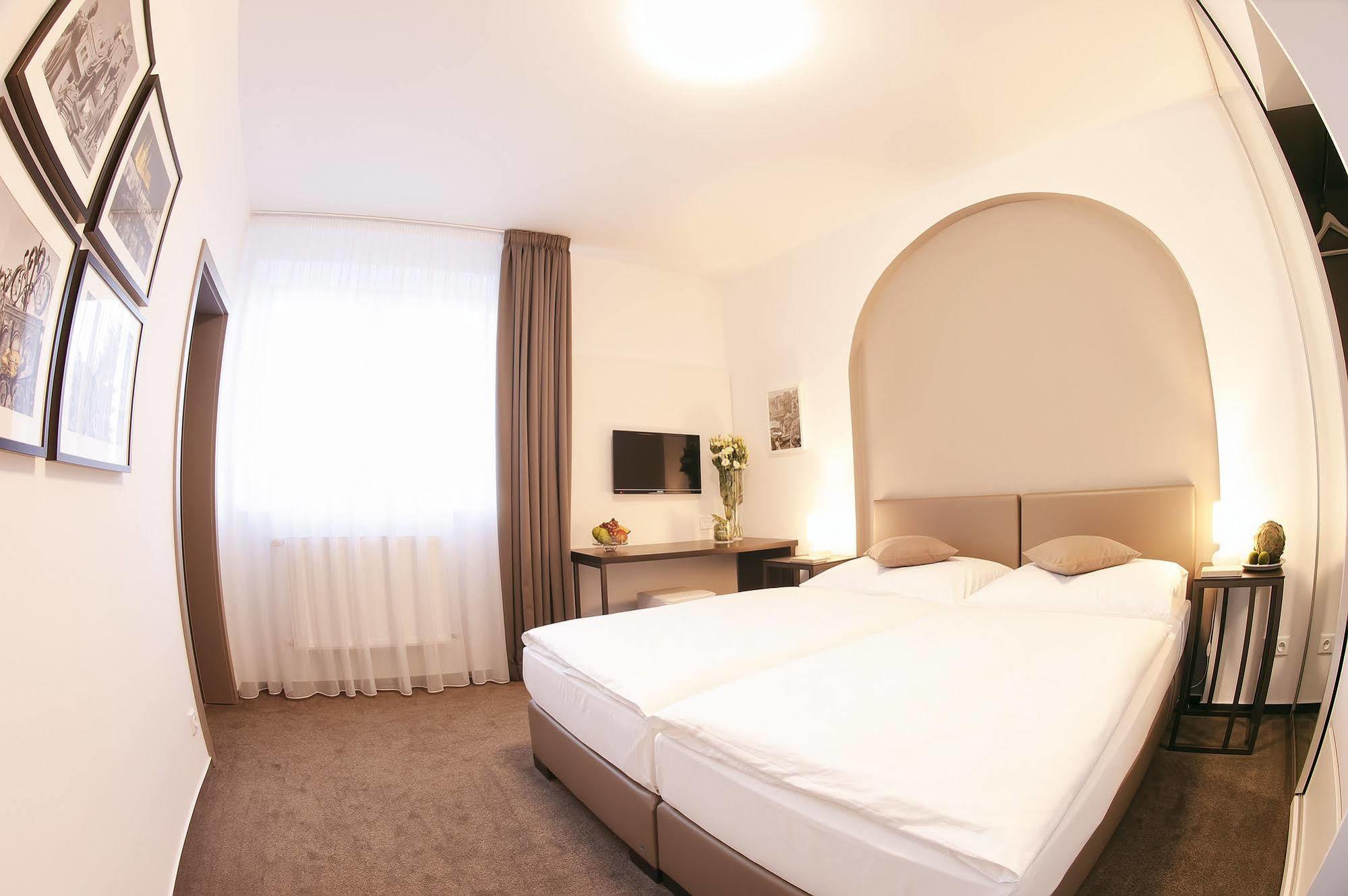 Na Vinici Casa de hóspedes Praga