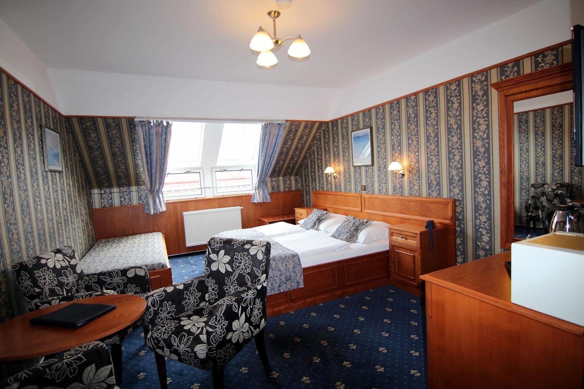 Hotel Old 3*