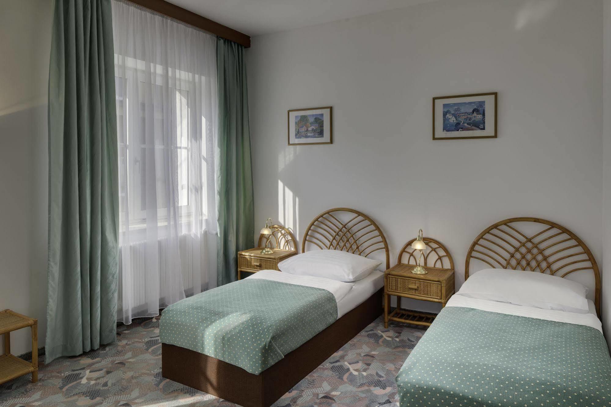 Otar Otel